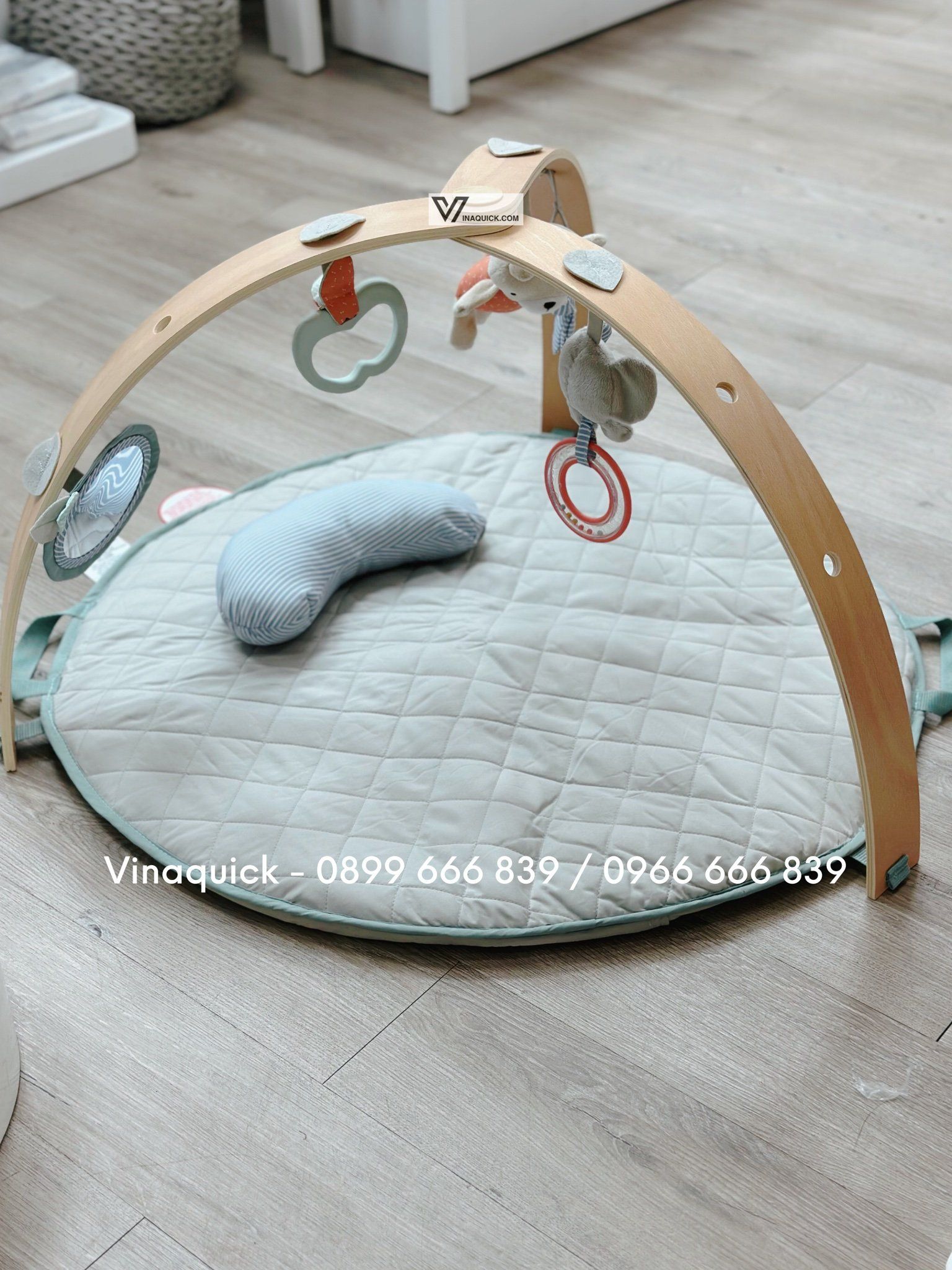 Thảm Chơi Ingenuity Cozy Spot Reversible Duvet Activity Gym in Loamy
