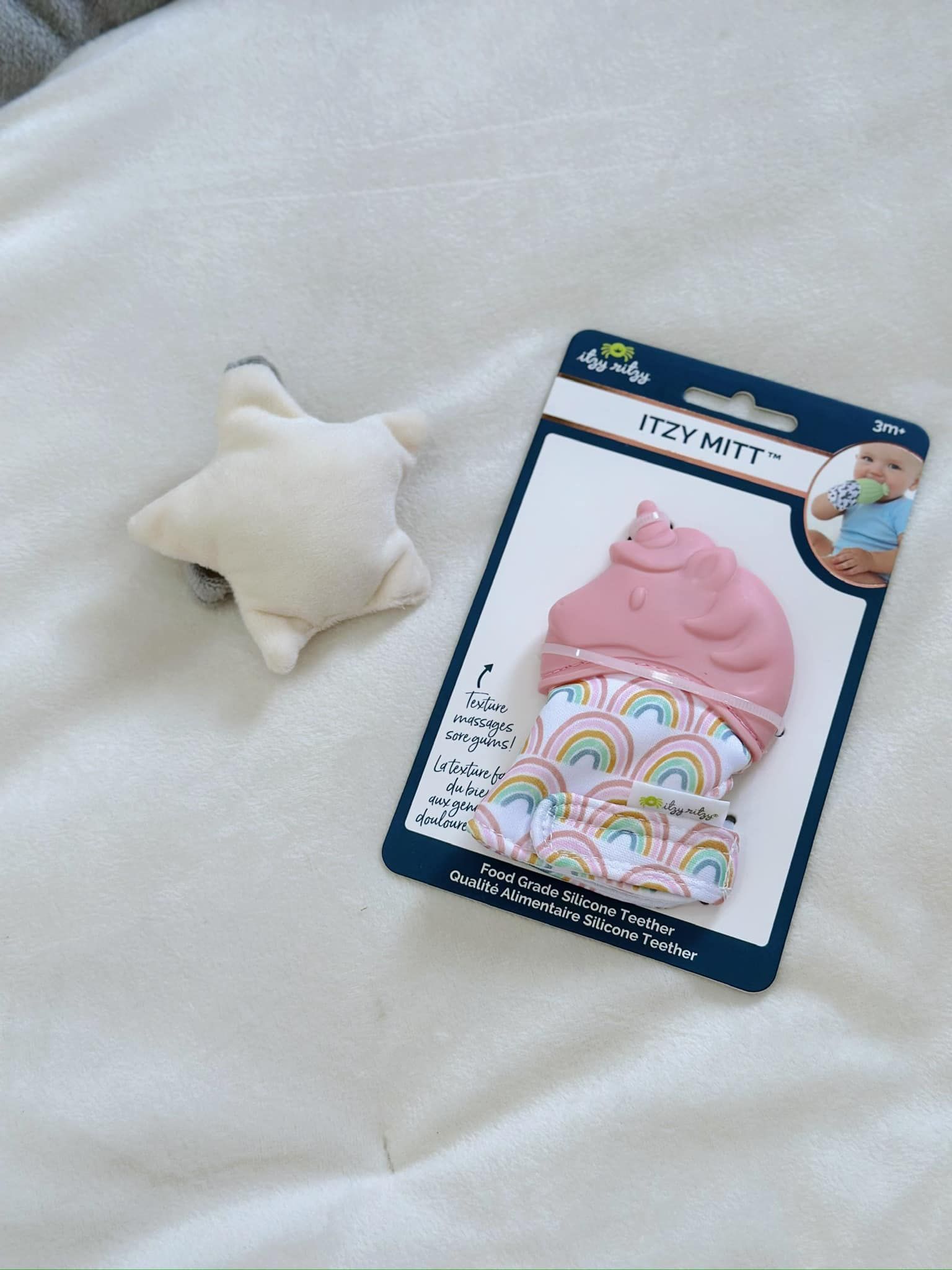 Găng Tay Gặm Nướu Kích Thích Mọc Răng Cho Bé Itzy Mitt