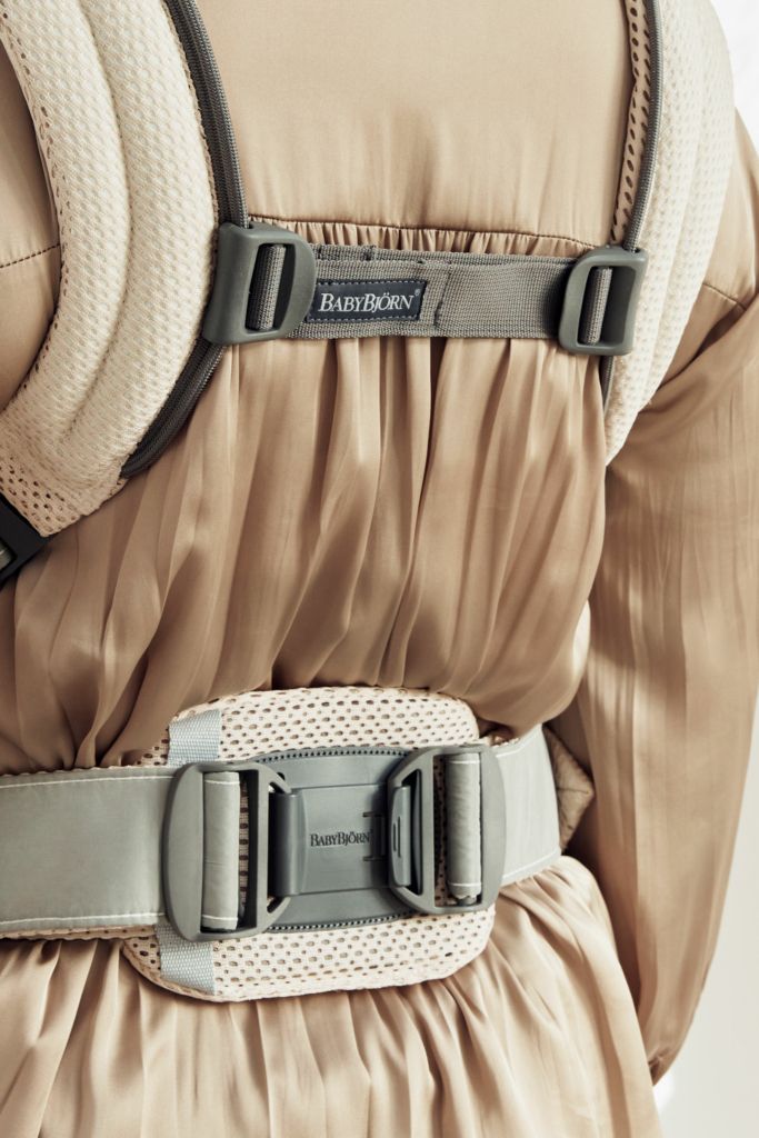 Địu Trẻ Em Baby Bjorn Baby Carrier Harmony - Màu Kem