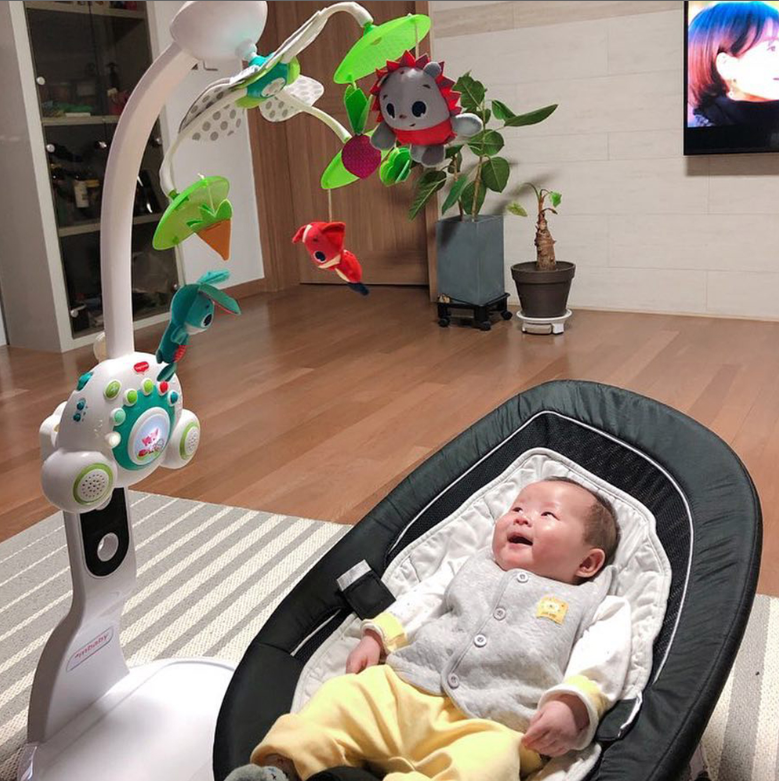 Chân đứng Mbaby cho treo nôi cũi Tiny Love , White