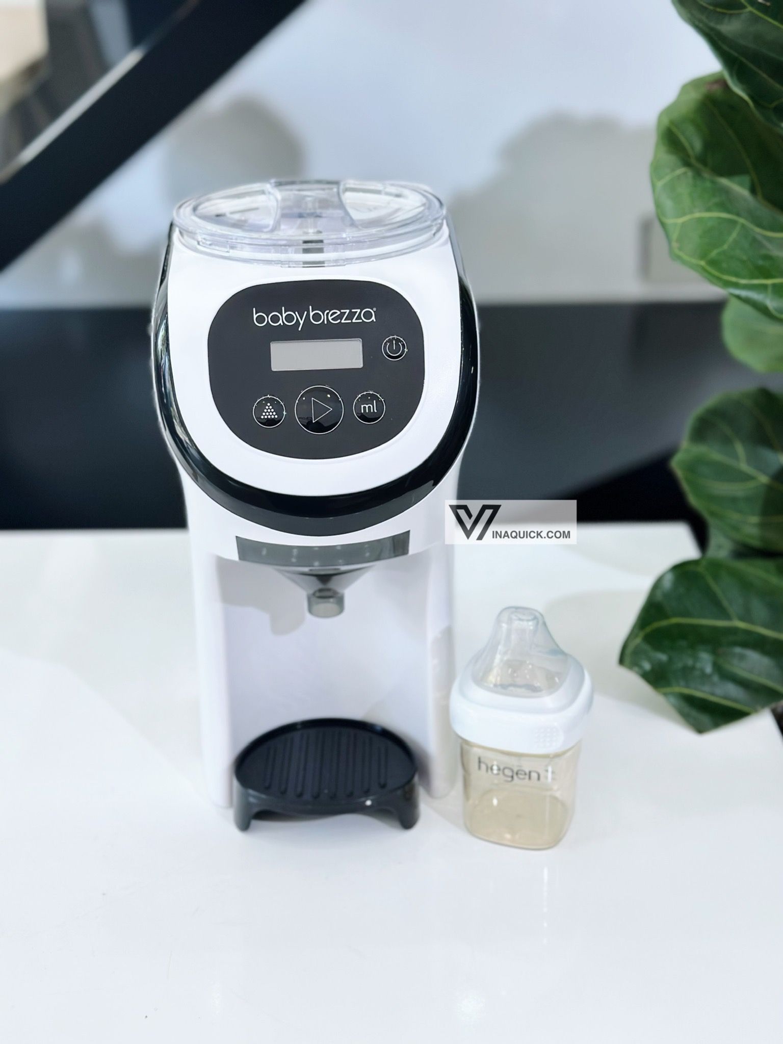 Máy pha sữa Baby Brezza Formula Pro Mini