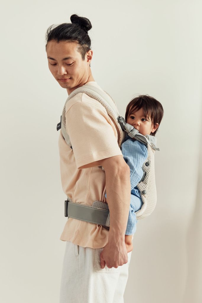 Địu Trẻ Em Baby Bjorn Baby Carrier Harmony - Màu Kem
