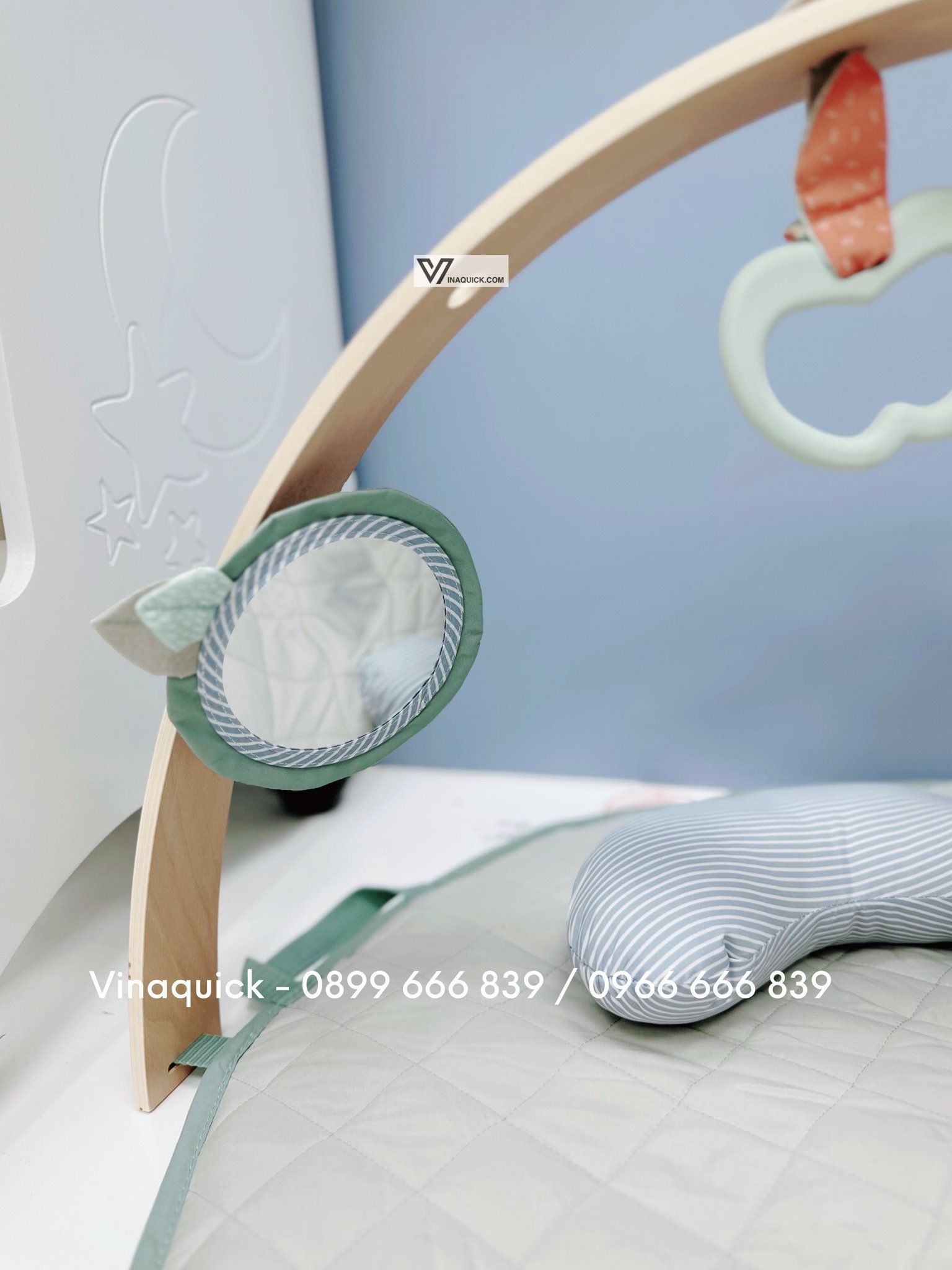 Thảm Chơi Ingenuity Cozy Spot Reversible Duvet Activity Gym in Loamy