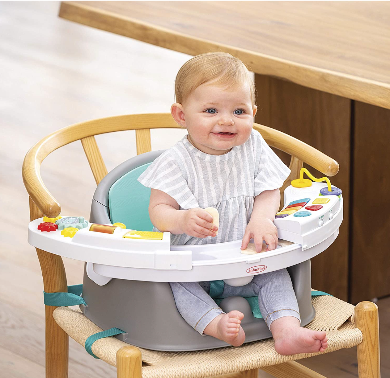 GHẾ ĂN DẶM INFANTINO MUSIC & LIGHTS 3IN1 DISCIVERY SEAT ANĐ BOOSTER
