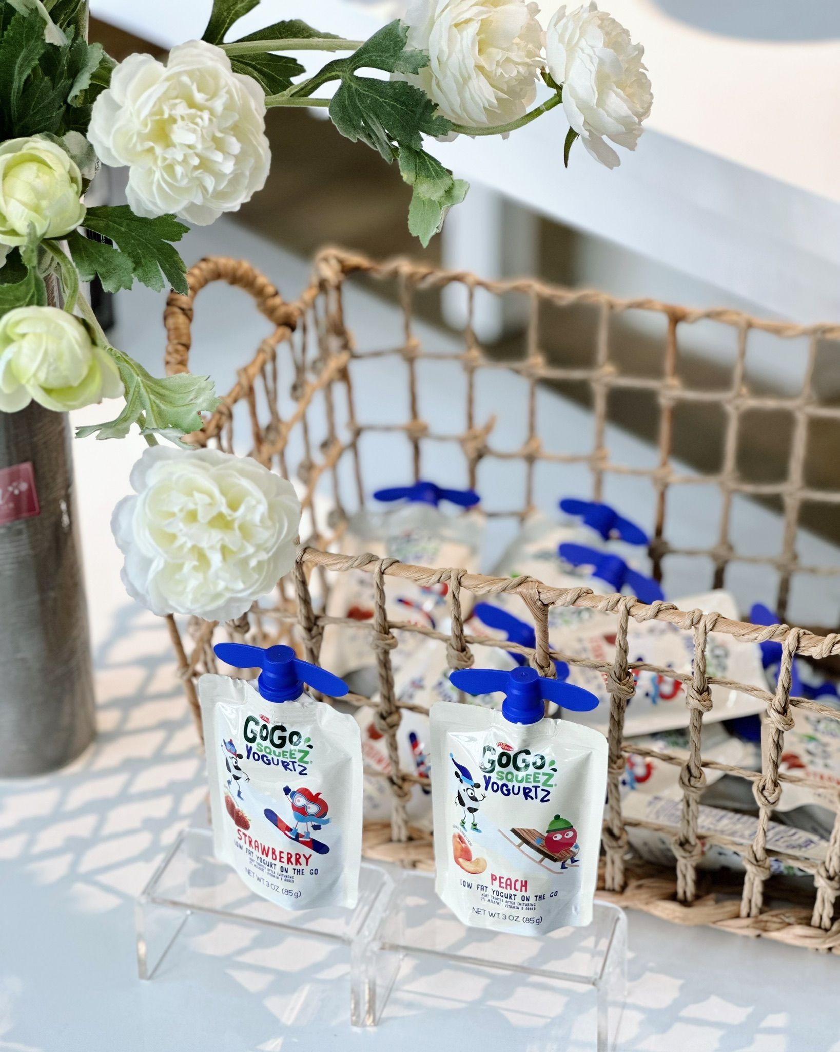 Sữa chua túi Gogo SqueeZ YogurtZ - Xoài