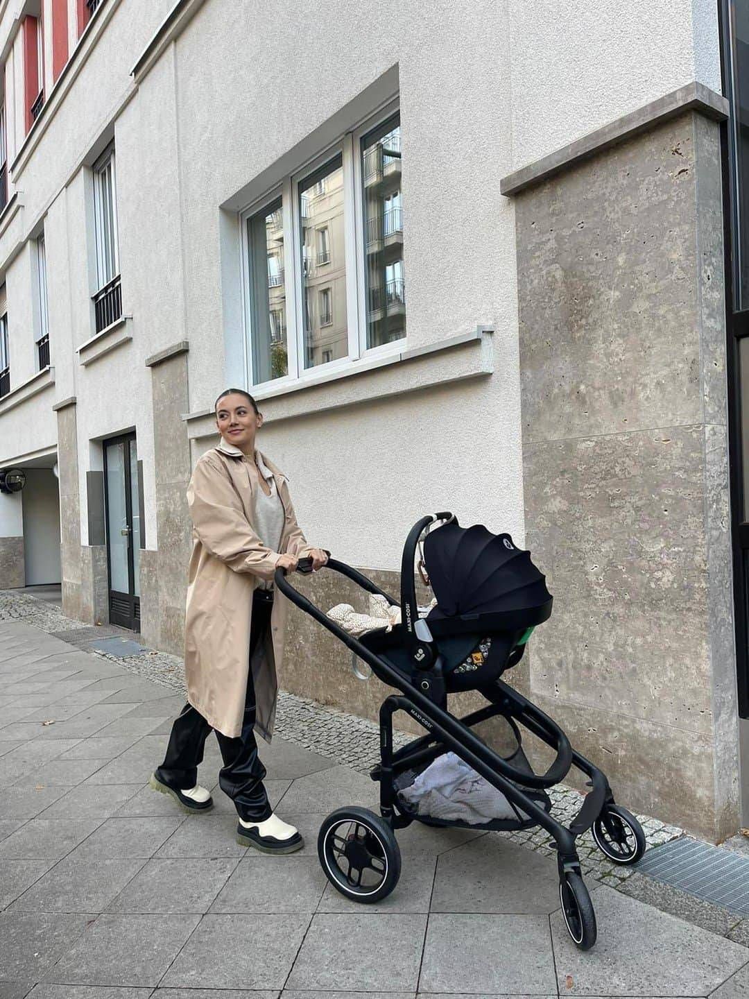 Ghế Ngồi Ô Tô Sơ Sinh Maxi-Cosi Pebble 360 - Màu Select Grey