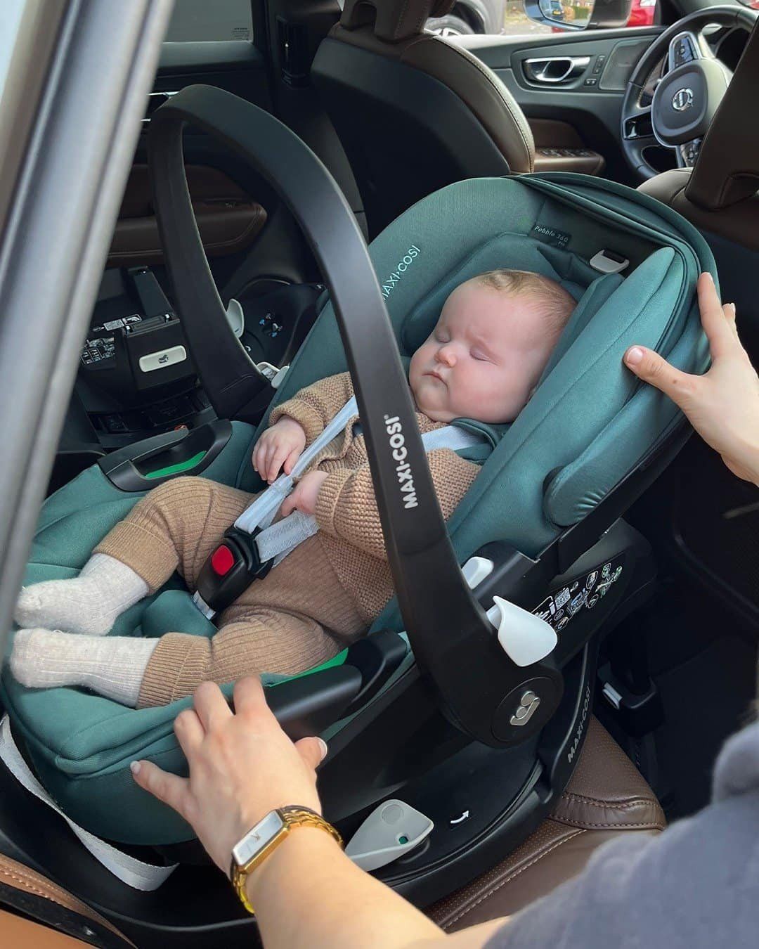 Ghế Ngồi Ô Tô Sơ Sinh Maxi-Cosi Pebble 360 - Màu Select Grey