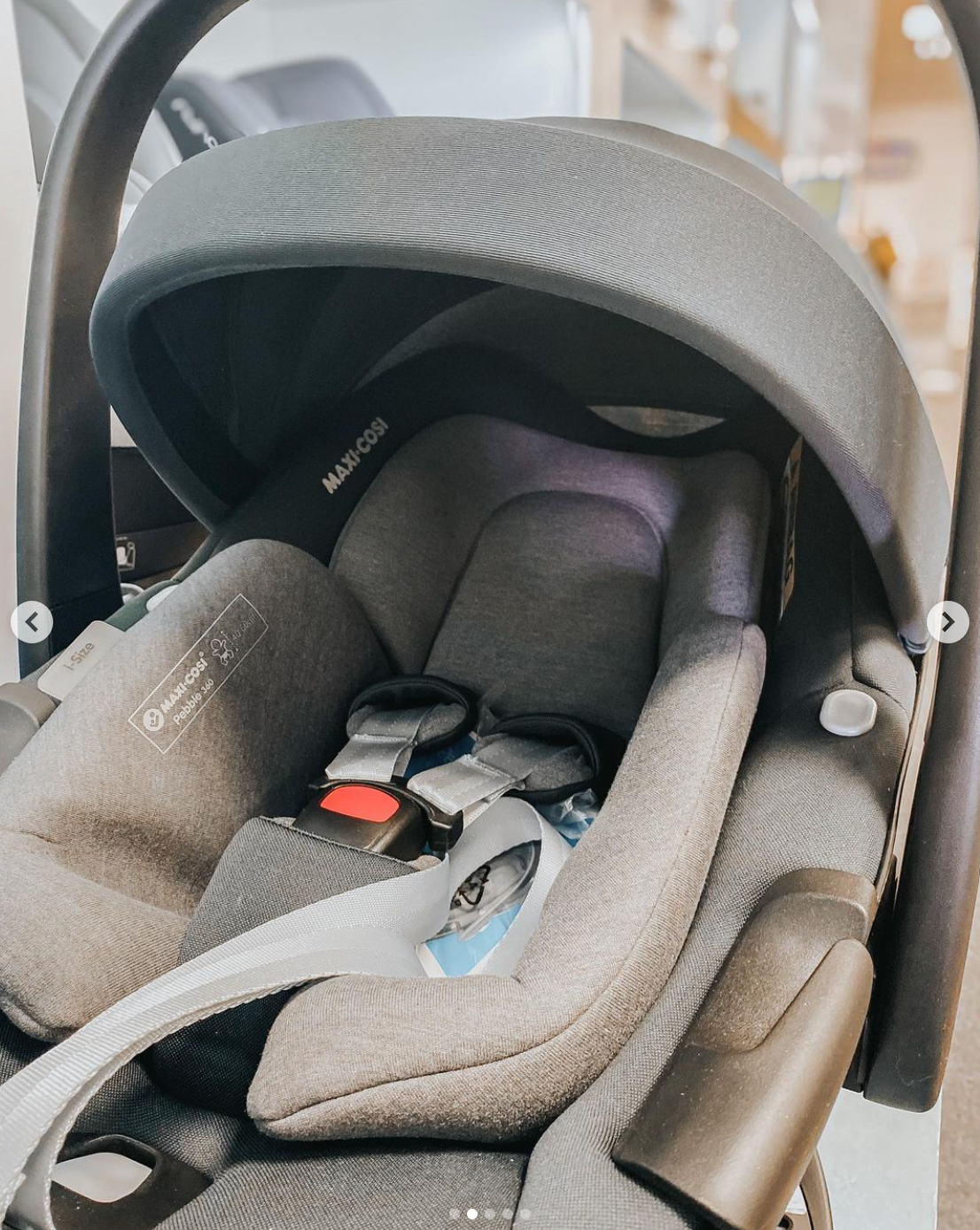 Ghế Ngồi Ô Tô Sơ Sinh Maxi-Cosi Pebble 360 - Màu Essential Graphite