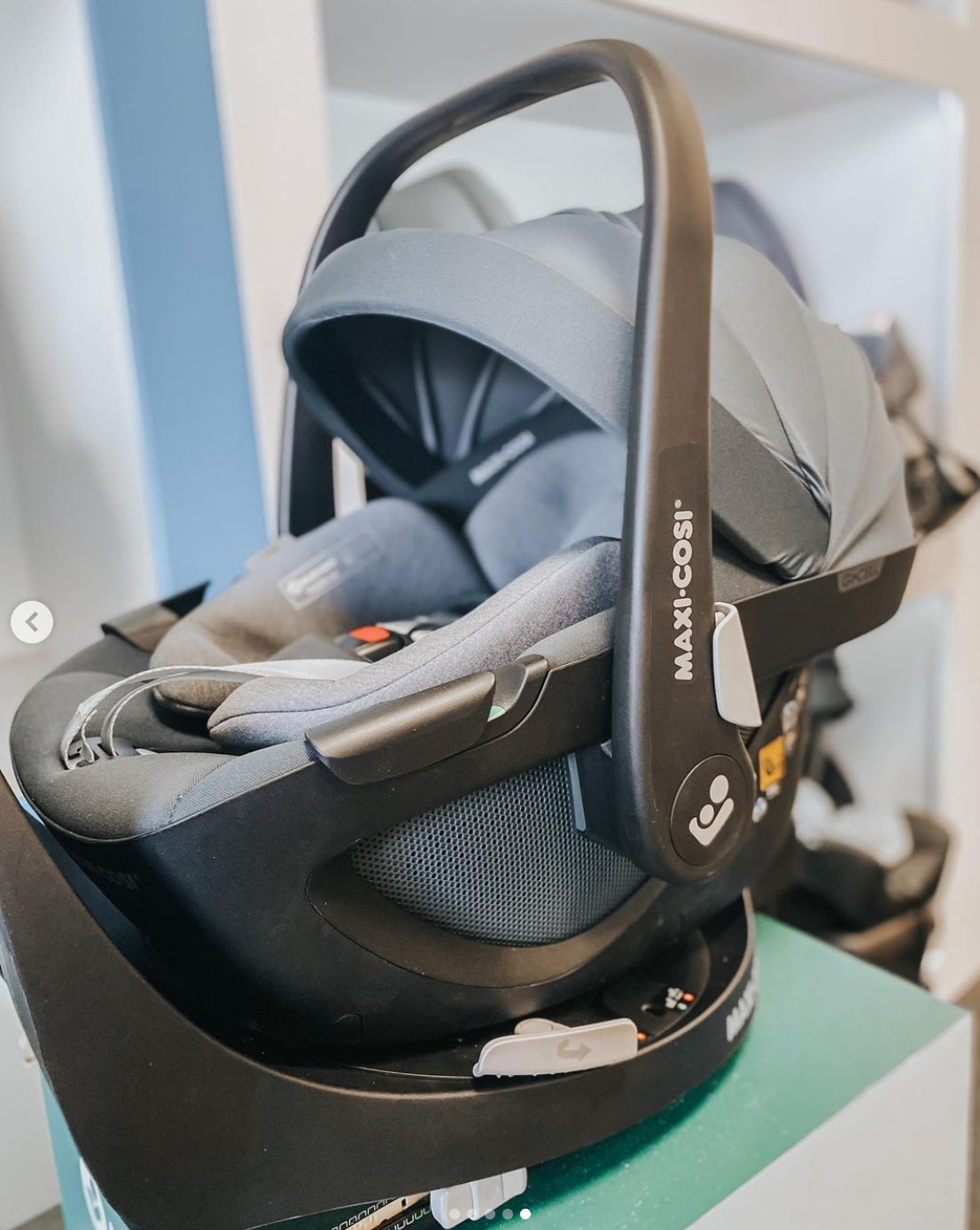 Ghế Ngồi Ô Tô Sơ Sinh Maxi-Cosi Pebble 360 - Màu Essential Graphite