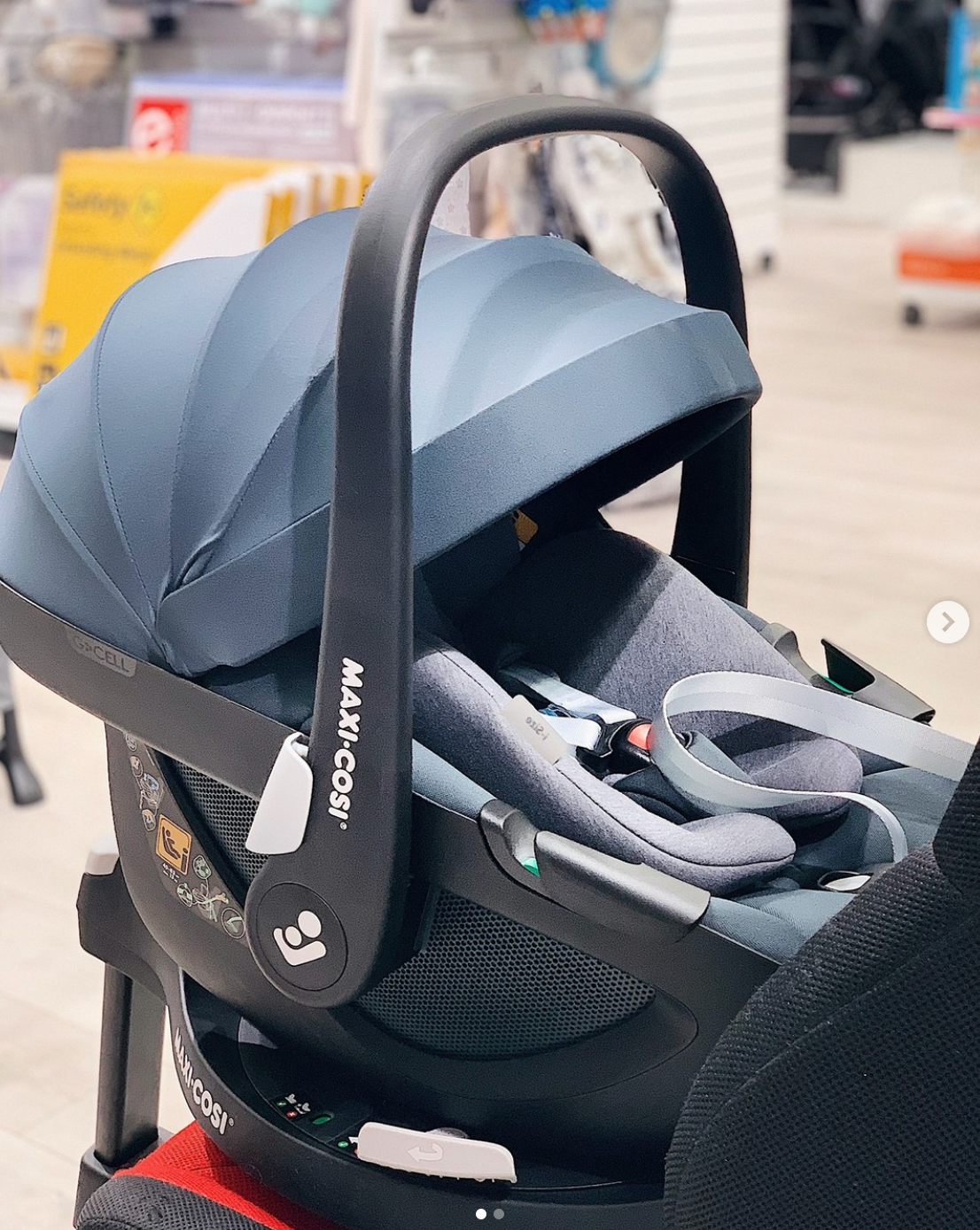 Ghế Ngồi Ô Tô Sơ Sinh Maxi-Cosi Pebble 360 - Màu Select Grey