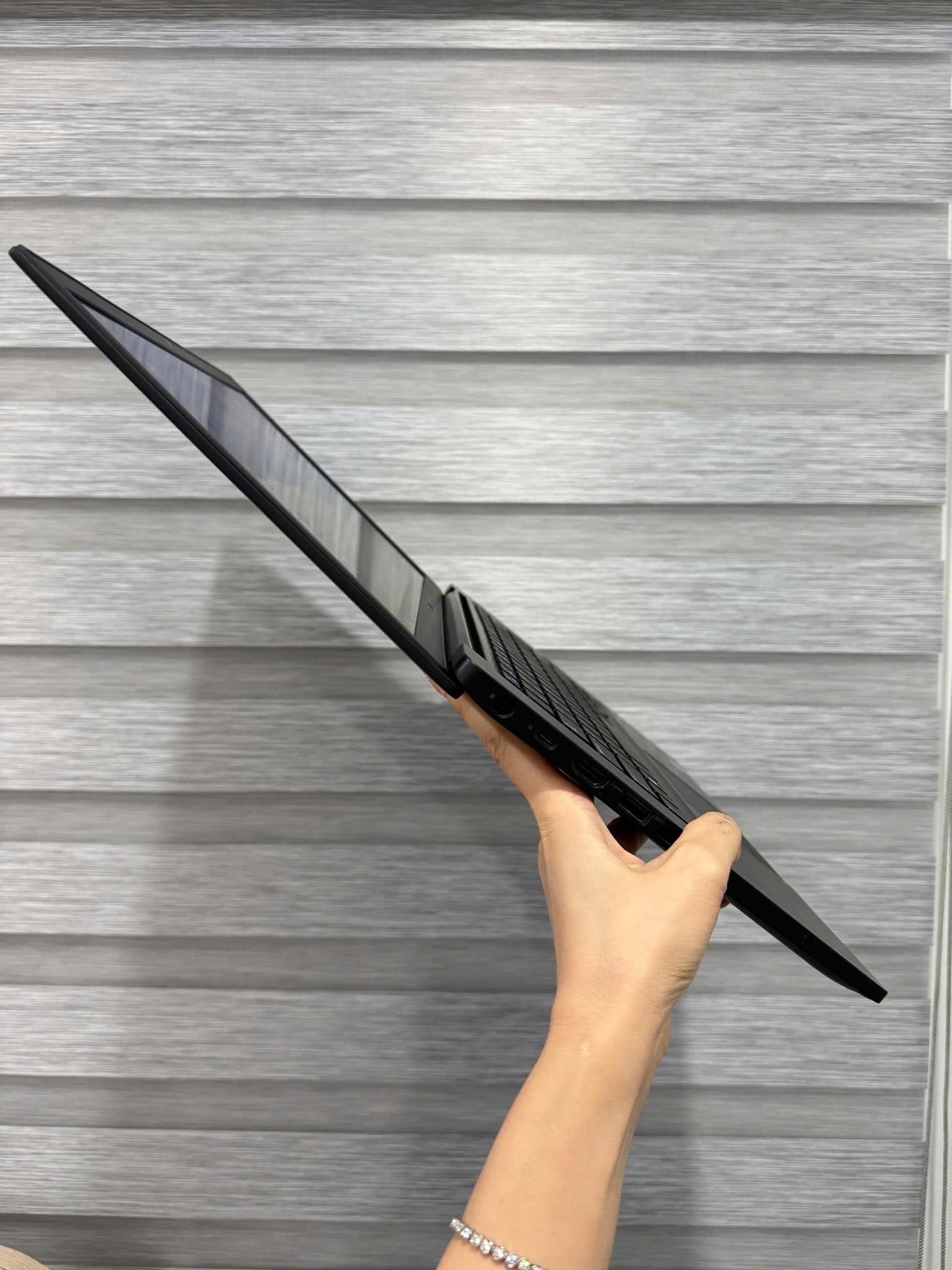Laptop Cũ Dell Latitude E7490 Intel Core i5-8350U | 8GB DDR4 | SSD 256 |14 inch Full HD