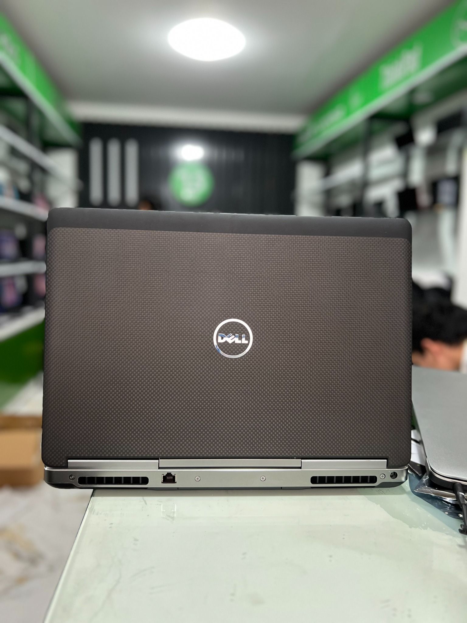 Laptop Cũ Dell Precision 7510 Core i7 6820HQ/8GB/SSD256GB, 15