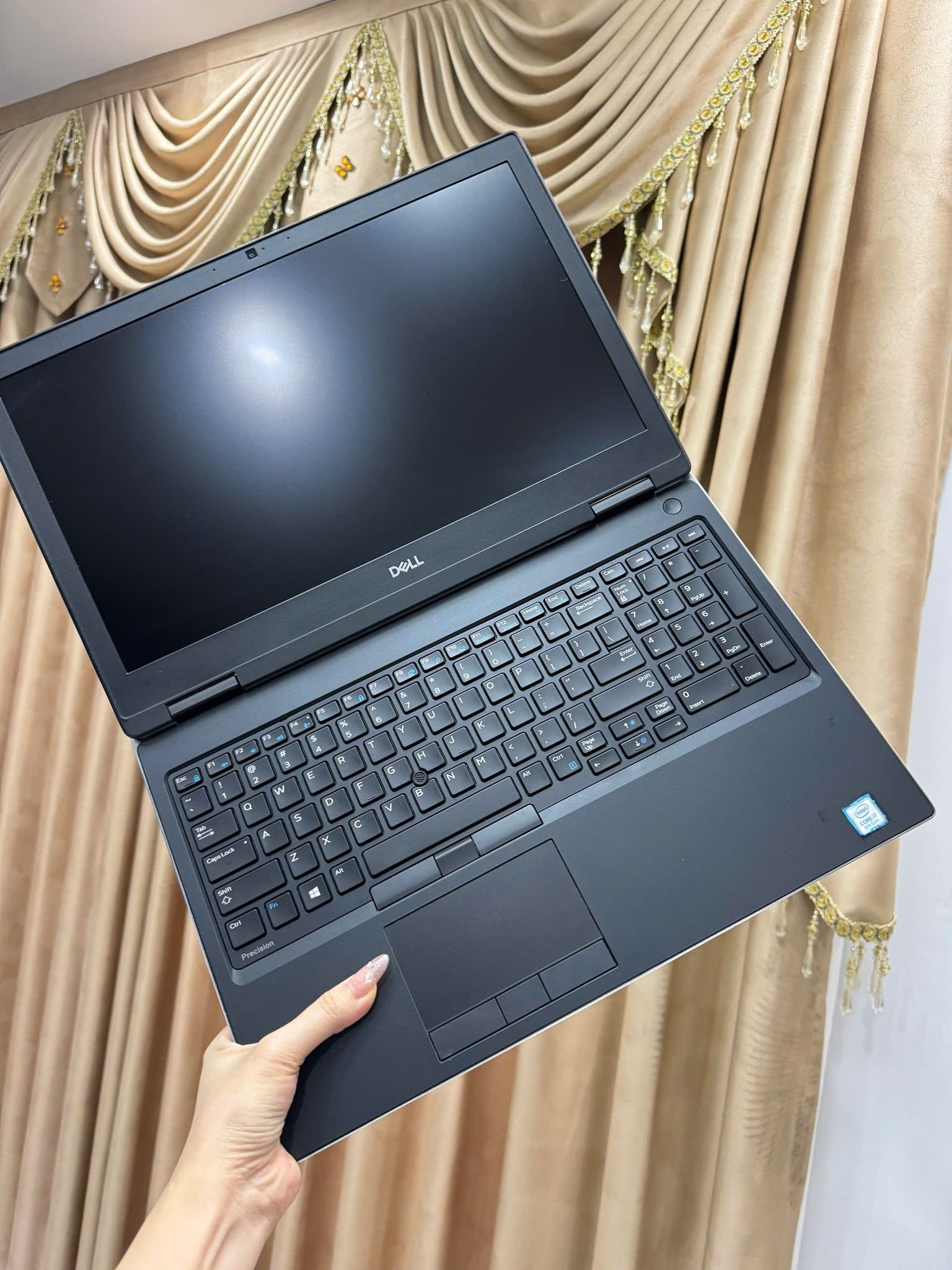 Laptop Cũ Dell Precision 7530 Core i7 8850H/16GB/SSD512GB, 15