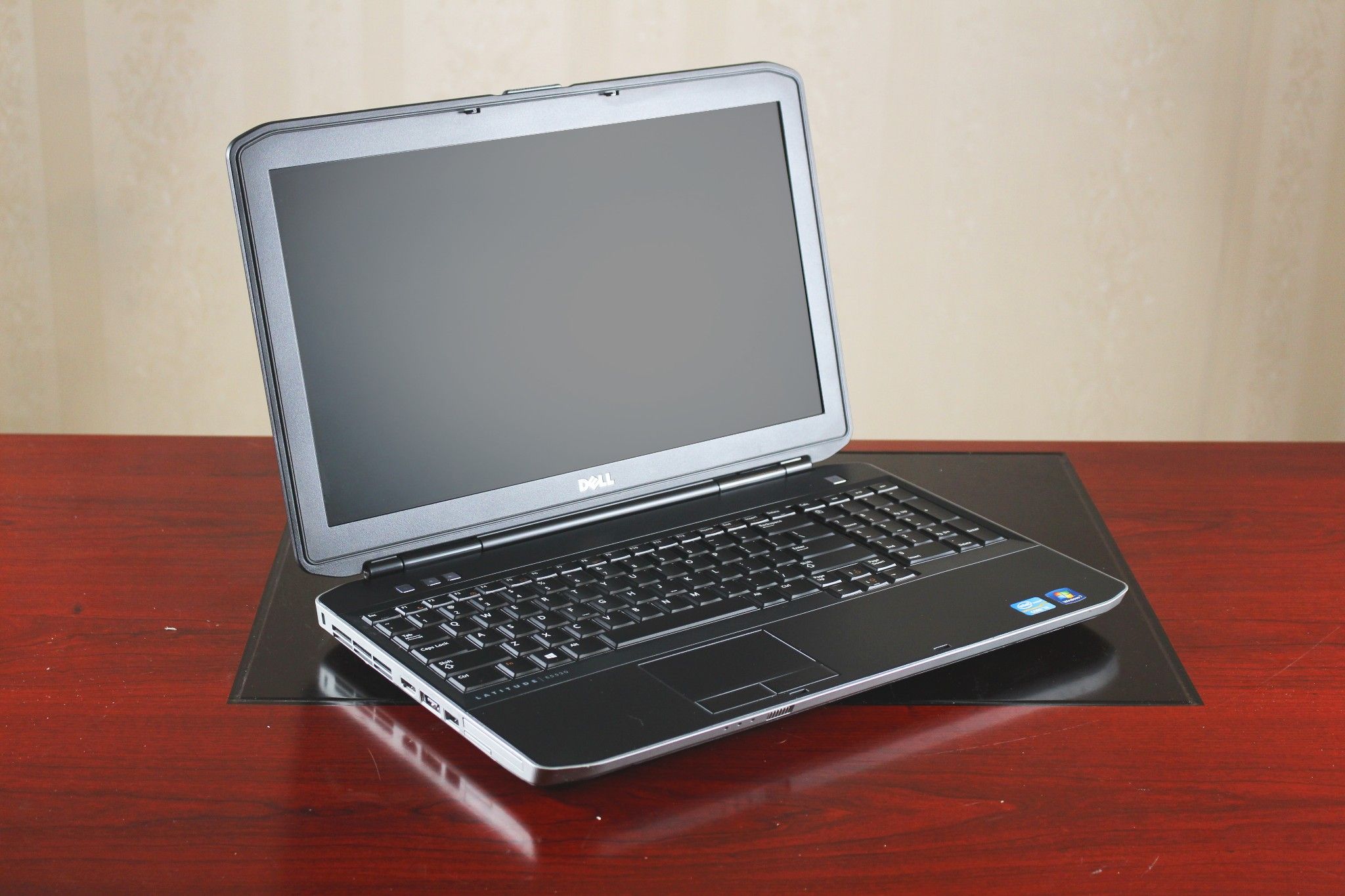  <b>Laptop Cũ Dell Latitude 5530</b> <br> Core i5-3210/4GB/HDD250GB, 15