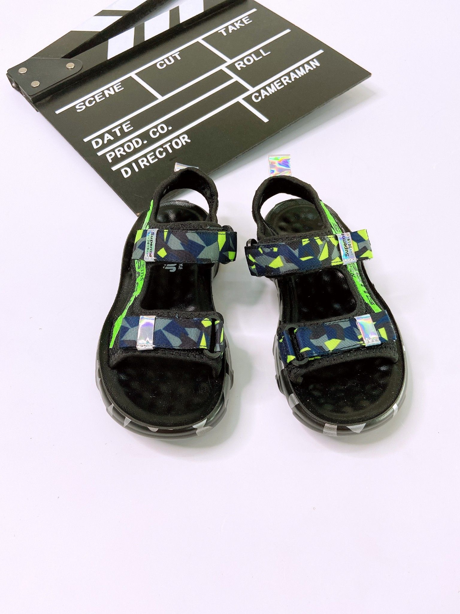 Giày sandal quai lưới vện xanh