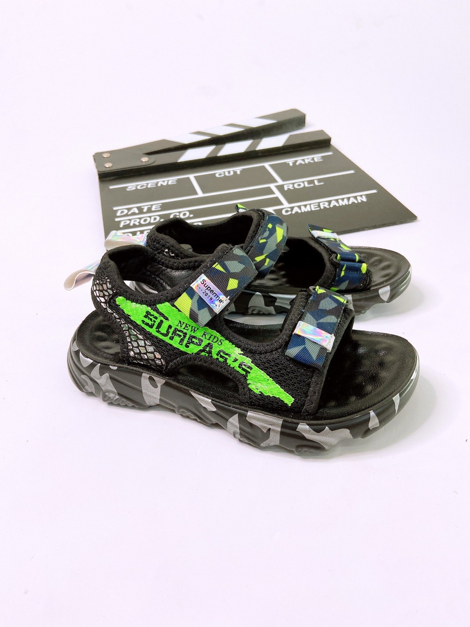 Giày sandal quai lưới vện xanh