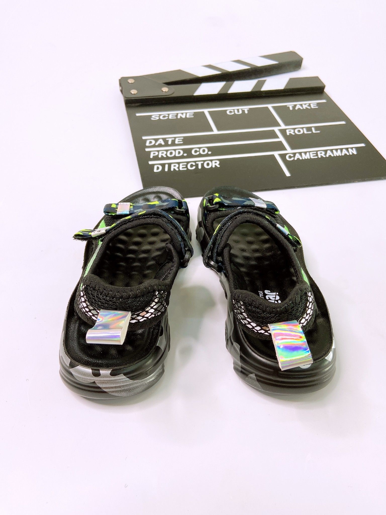 Giày sandal quai lưới vện xanh