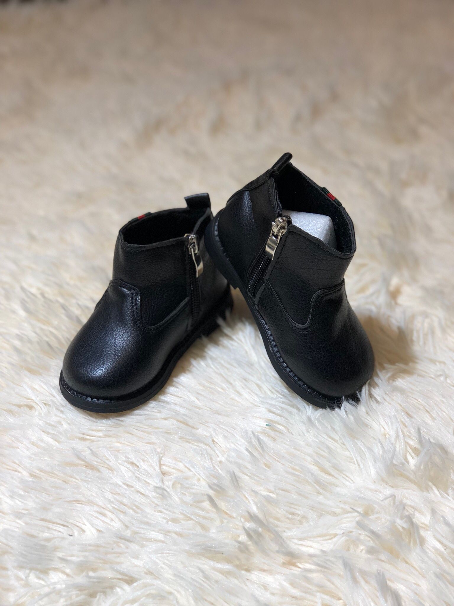 Boot da trơn Gucci