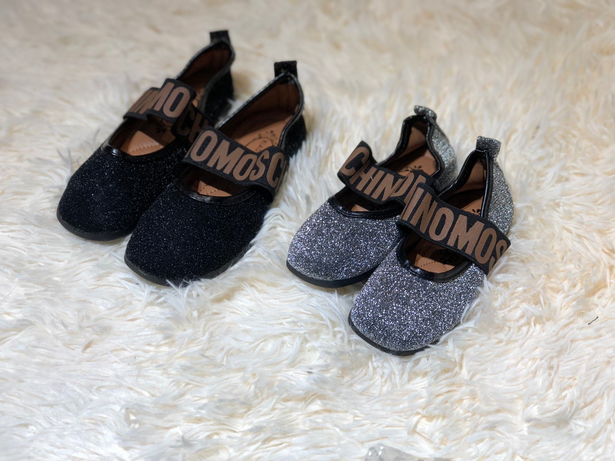 Giày Búp Bê kim tuyến Moschino