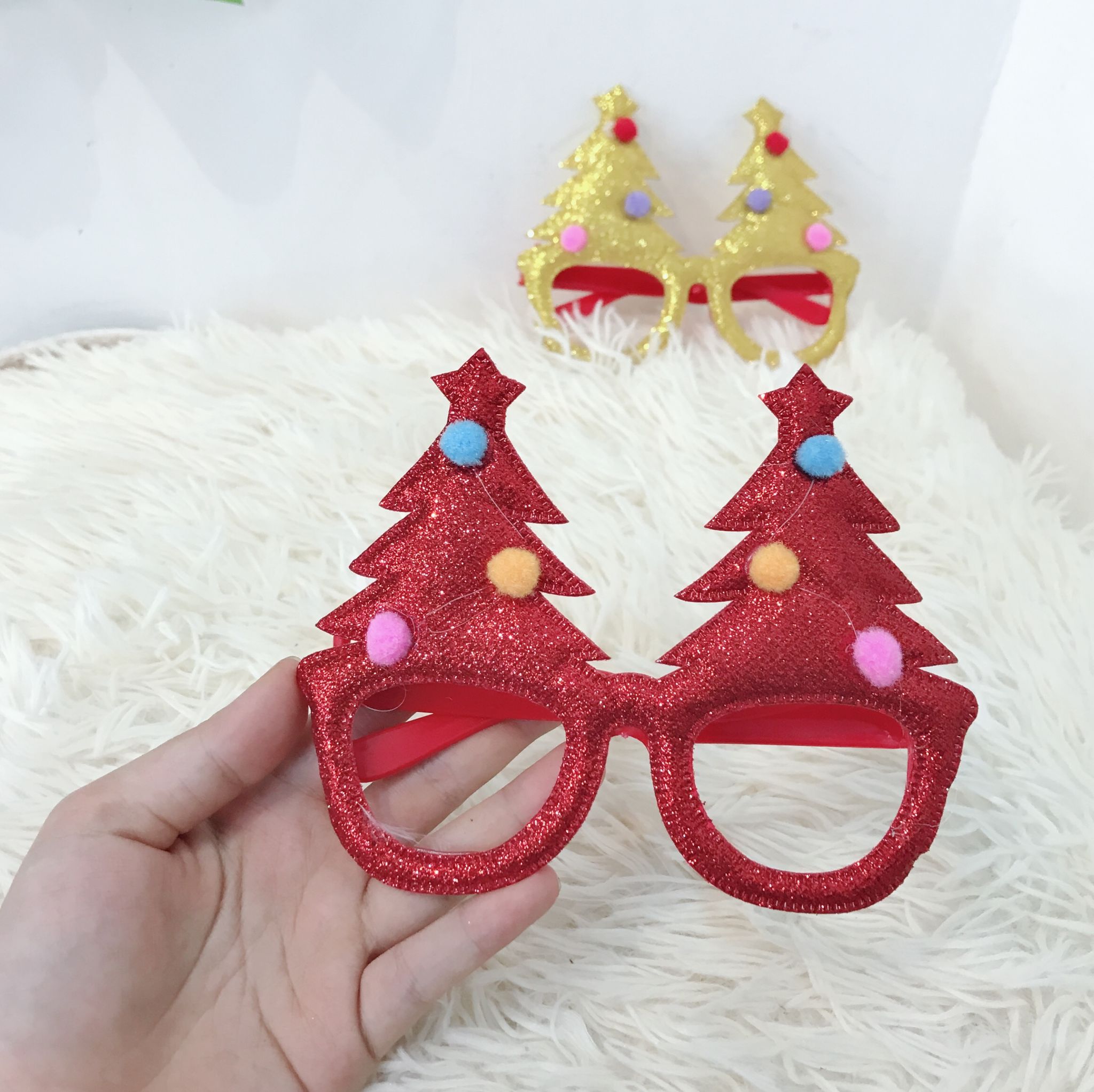 Kính cây thông noel