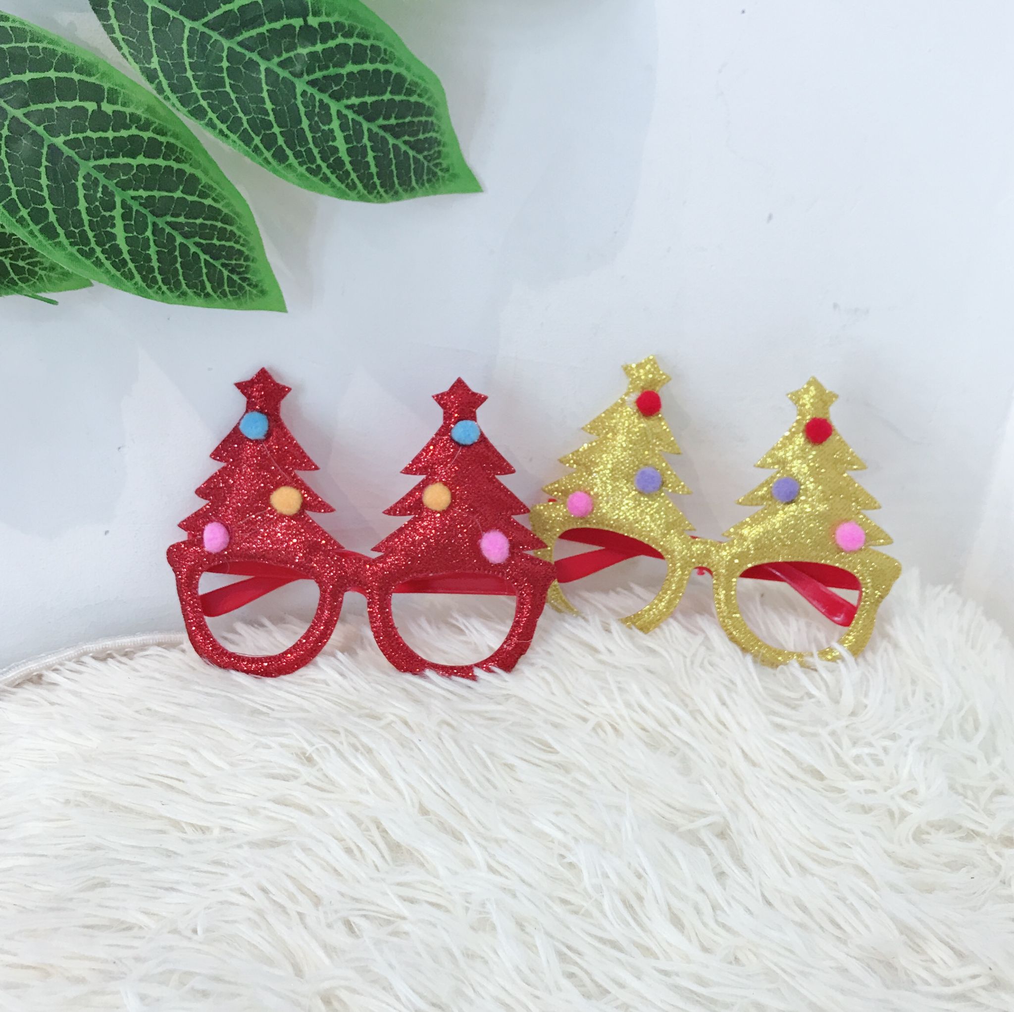 Kính cây thông noel