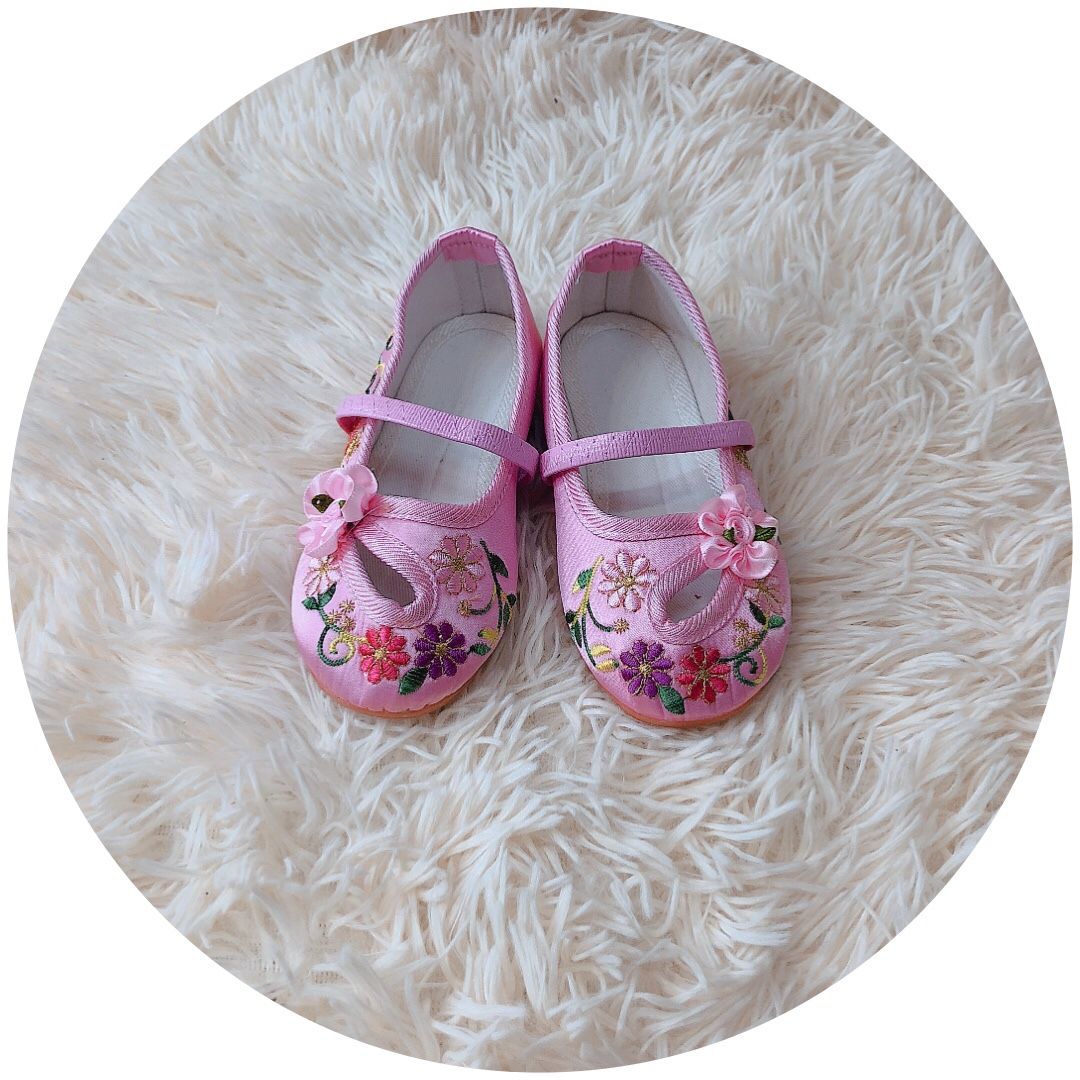 Búp bê vải thêu 81002