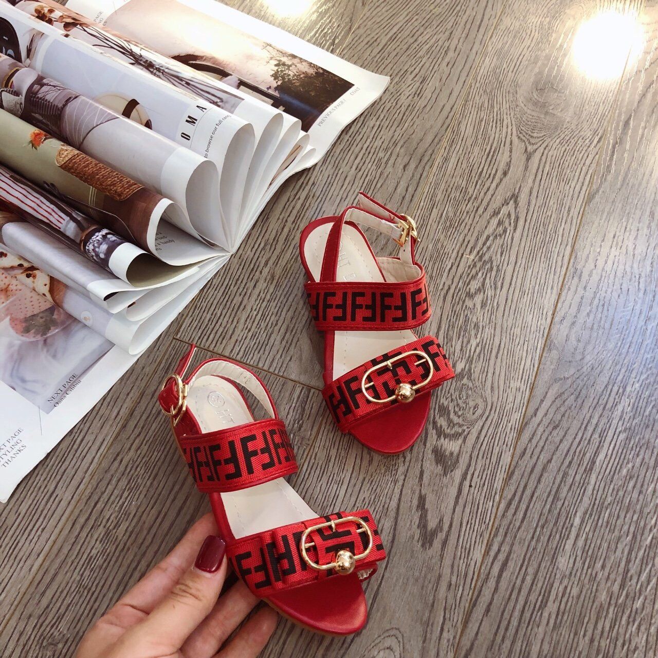 Sandal Fendi 118-20