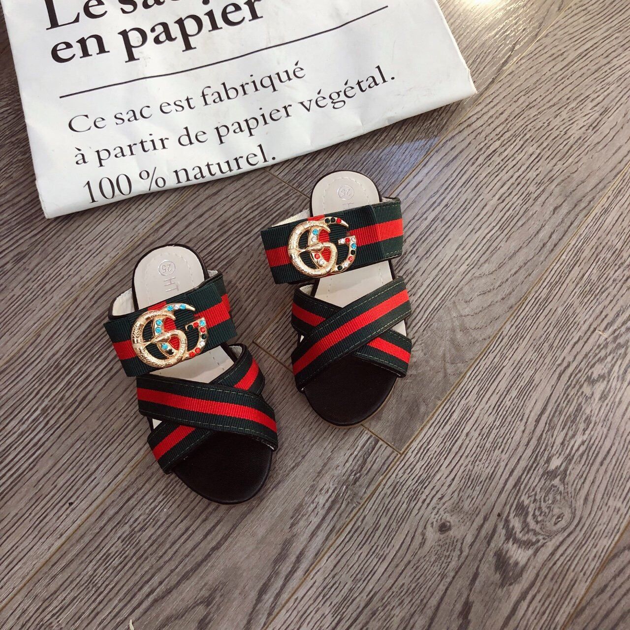 Sandal Gucci quai chéo GG 118-6-F6