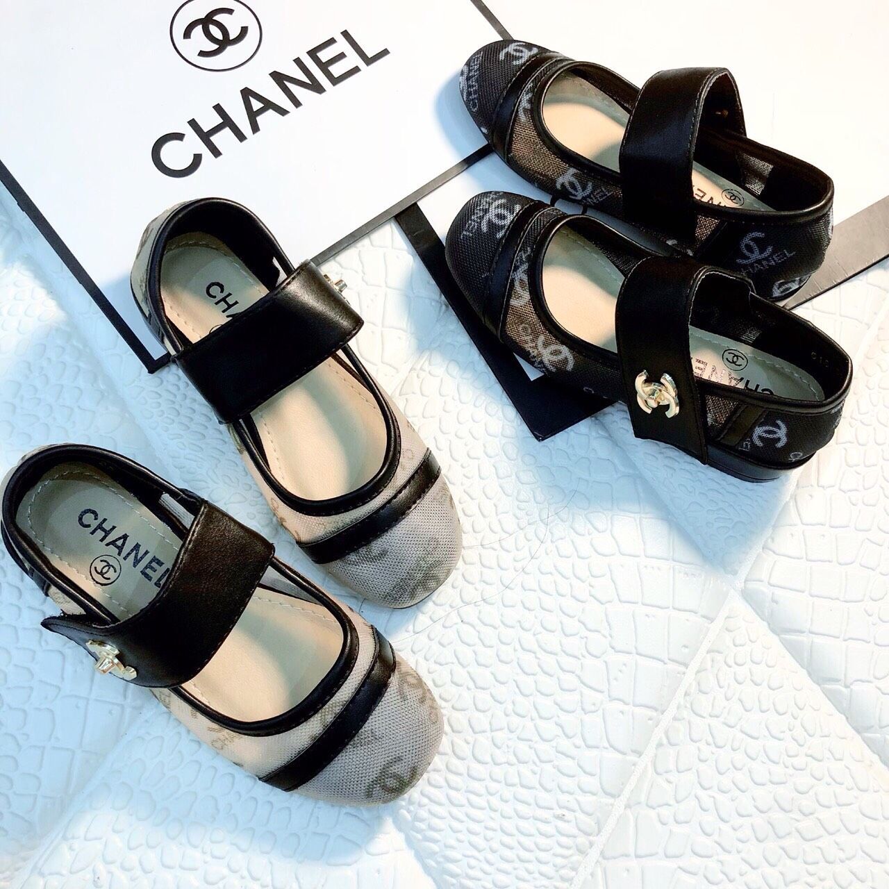 Giày gót bít mũi Chanel