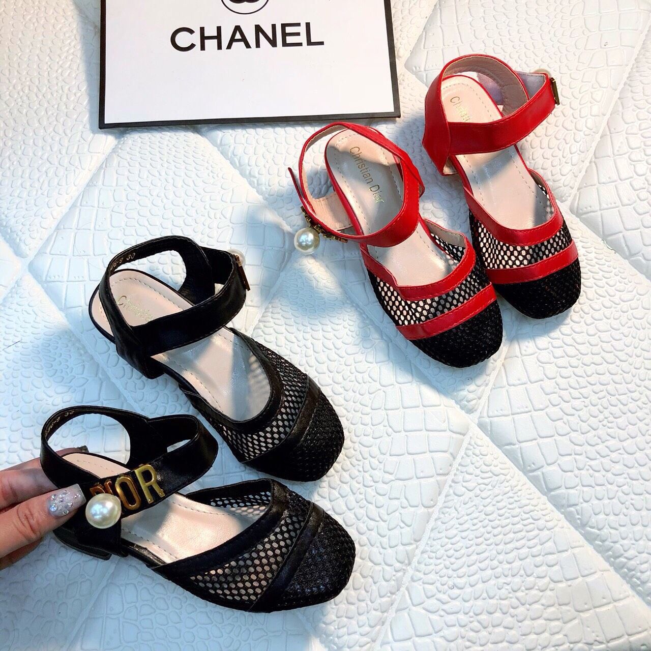 Giày lưới Dior