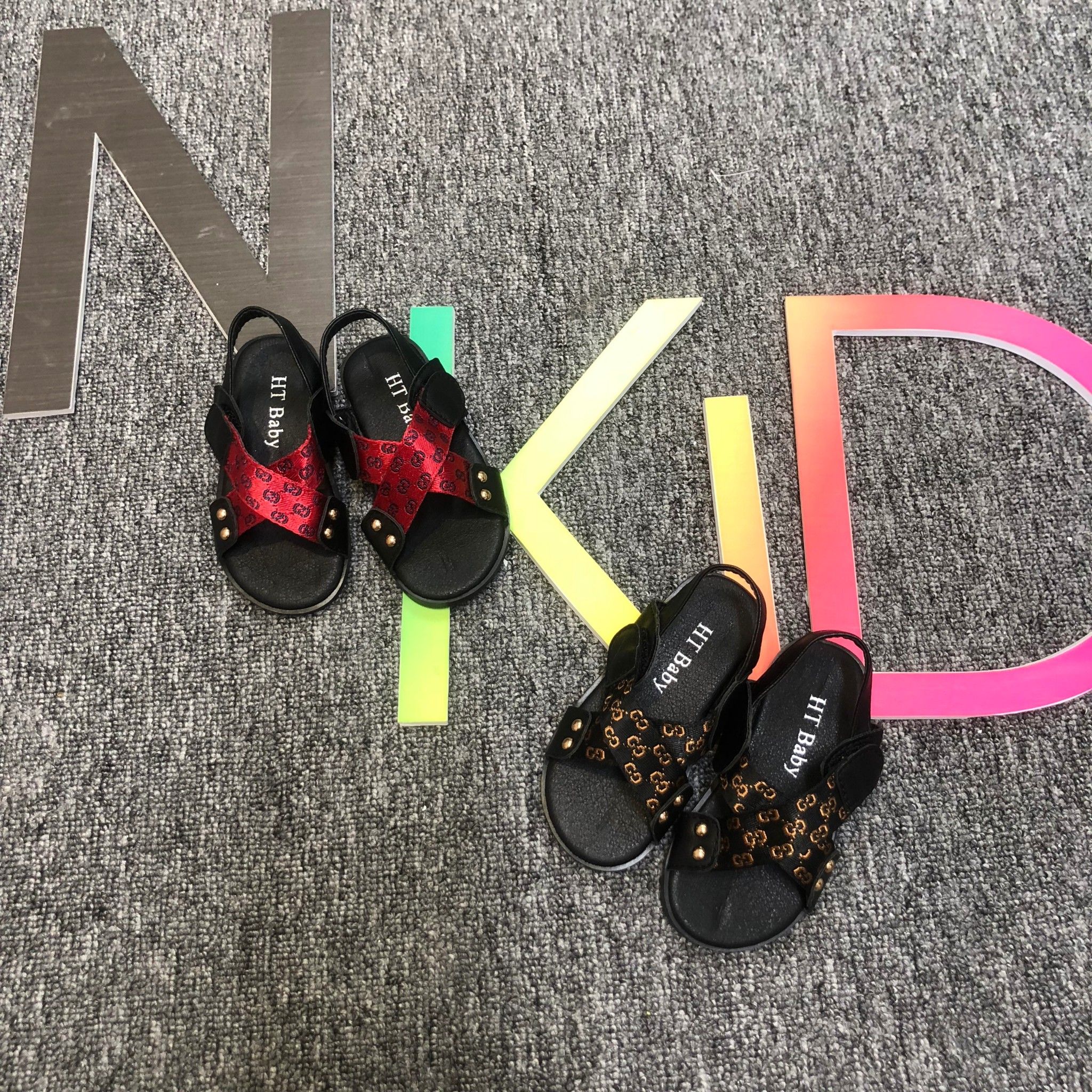 Sandal gucci quai chéo