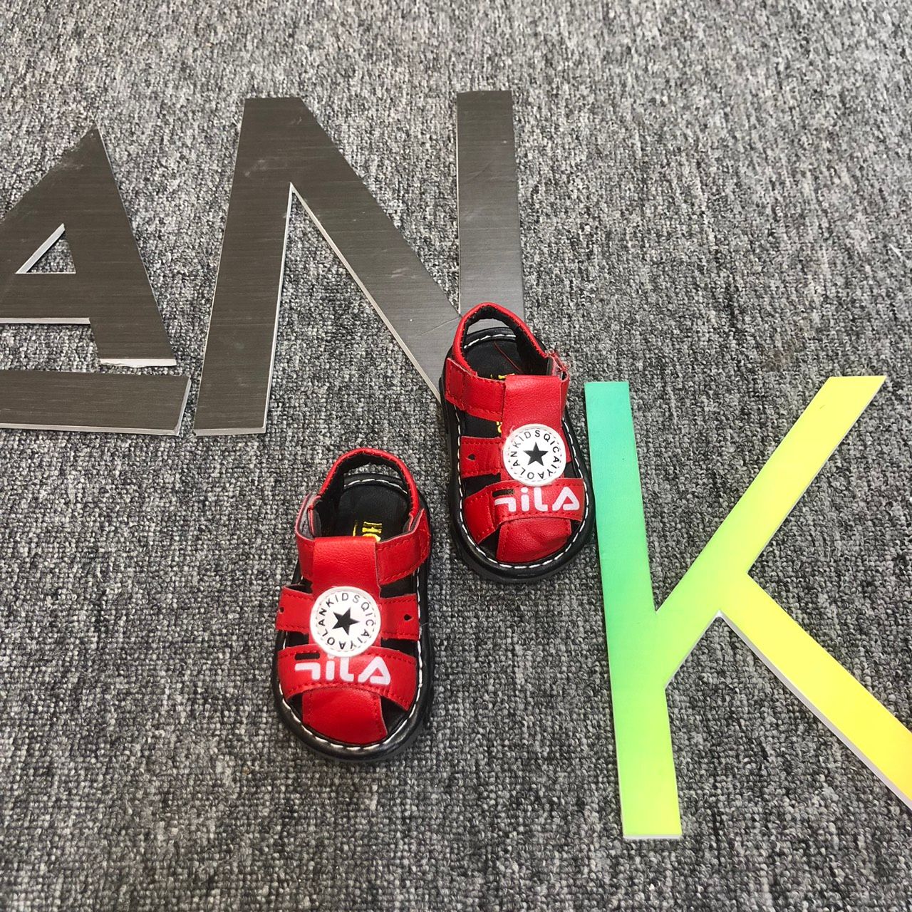 Sandal rọ nhí FILA kèm đế đèn