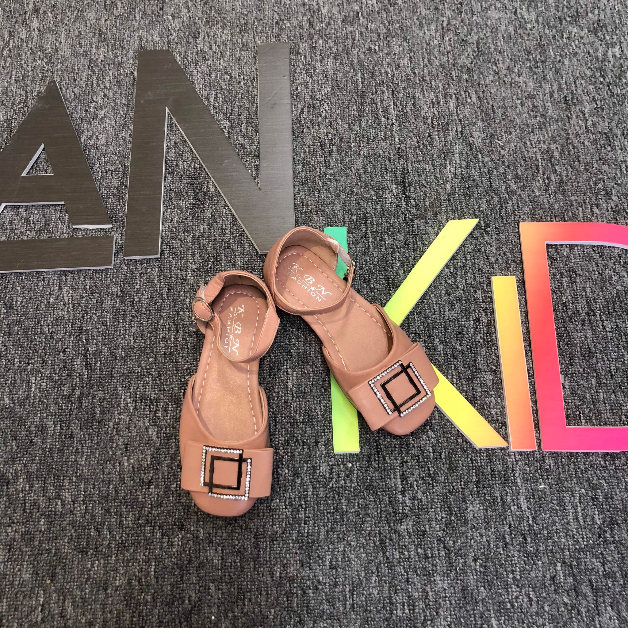 Giày búp bê KBN đính cườm vuông