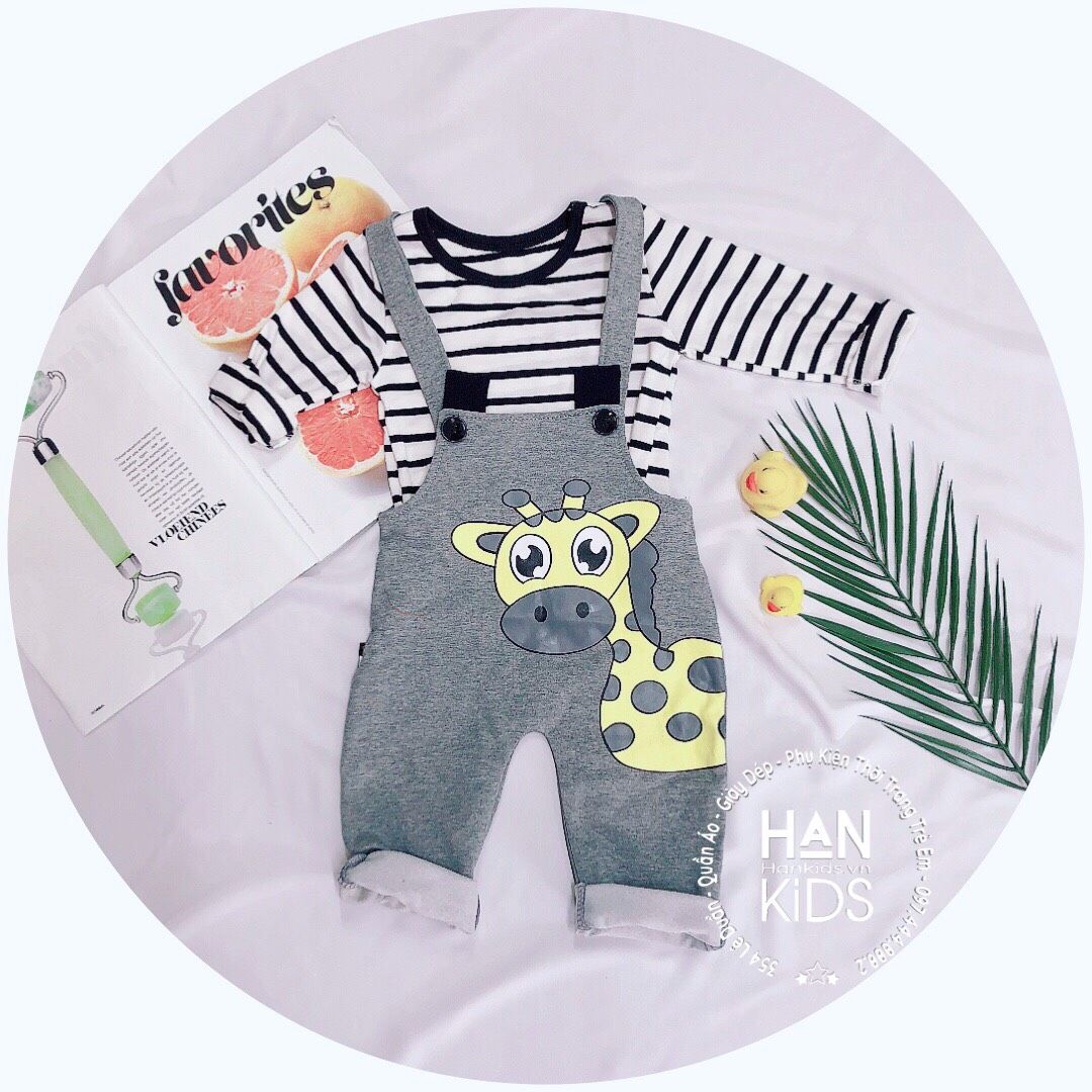 Set yếm hươu cao cổ kèm áo kẻ sọc