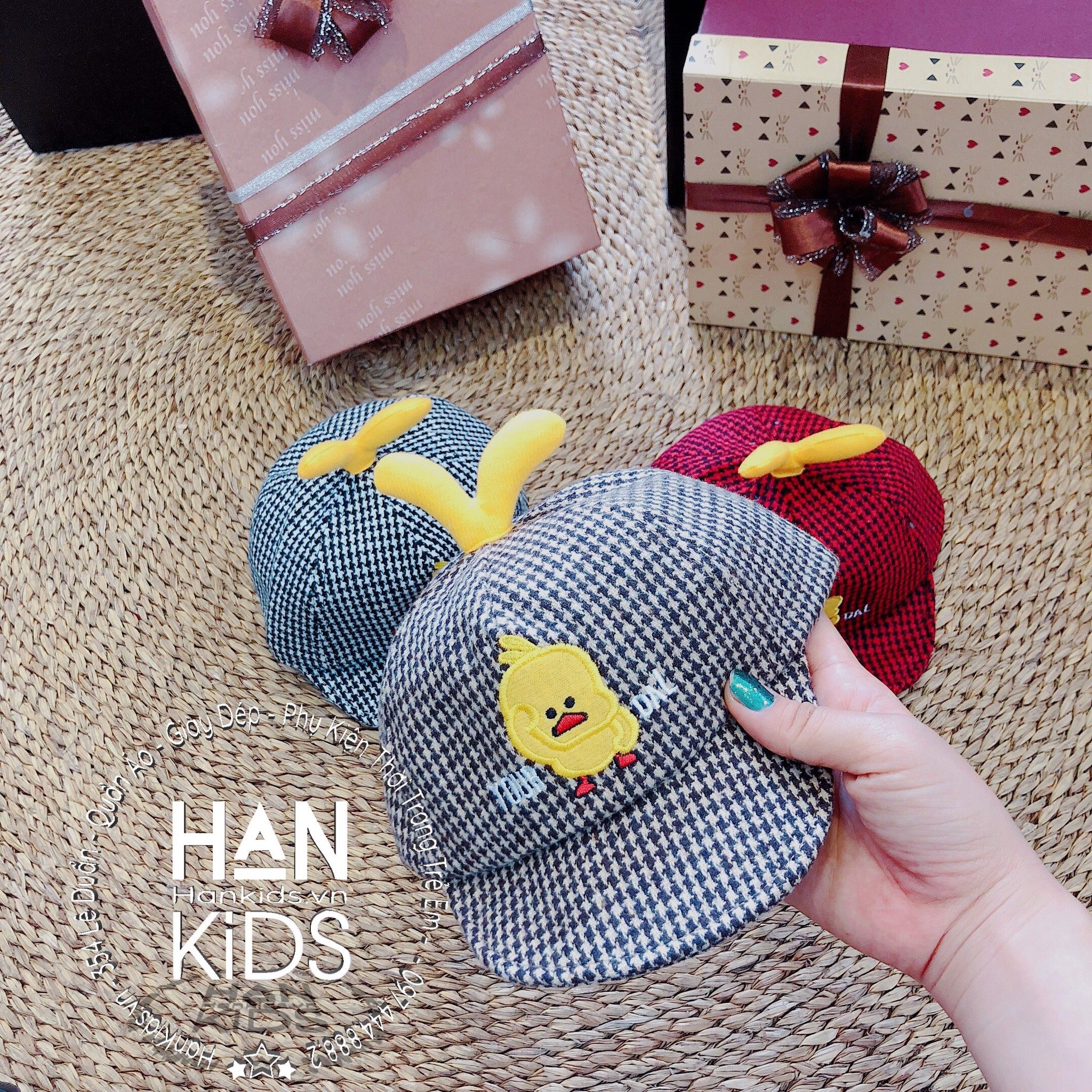 Mũ lưỡi trai nhí kẻ vịt