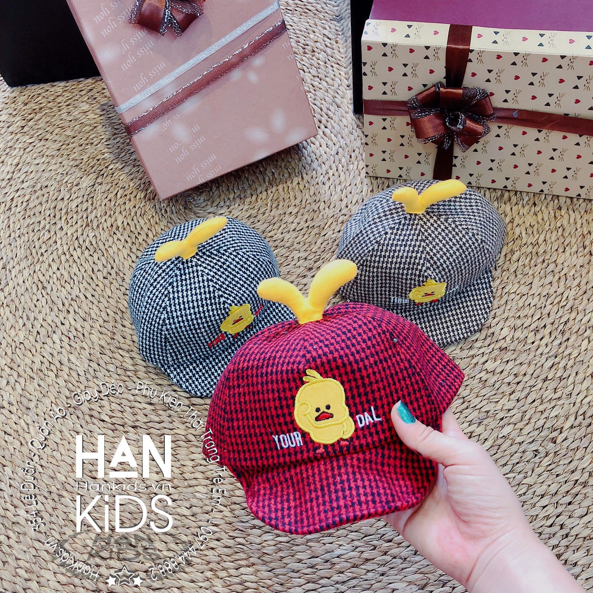 Mũ lưỡi trai nhí kẻ vịt