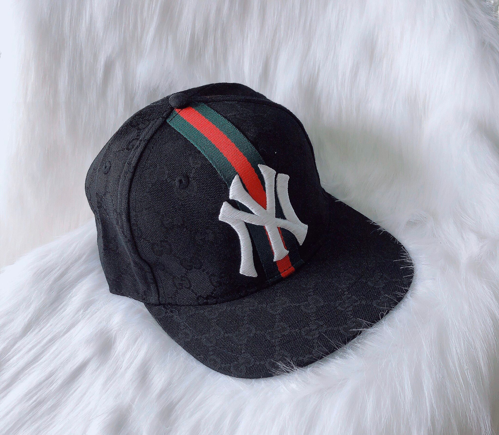 Mũ snapback form lớn bé trai