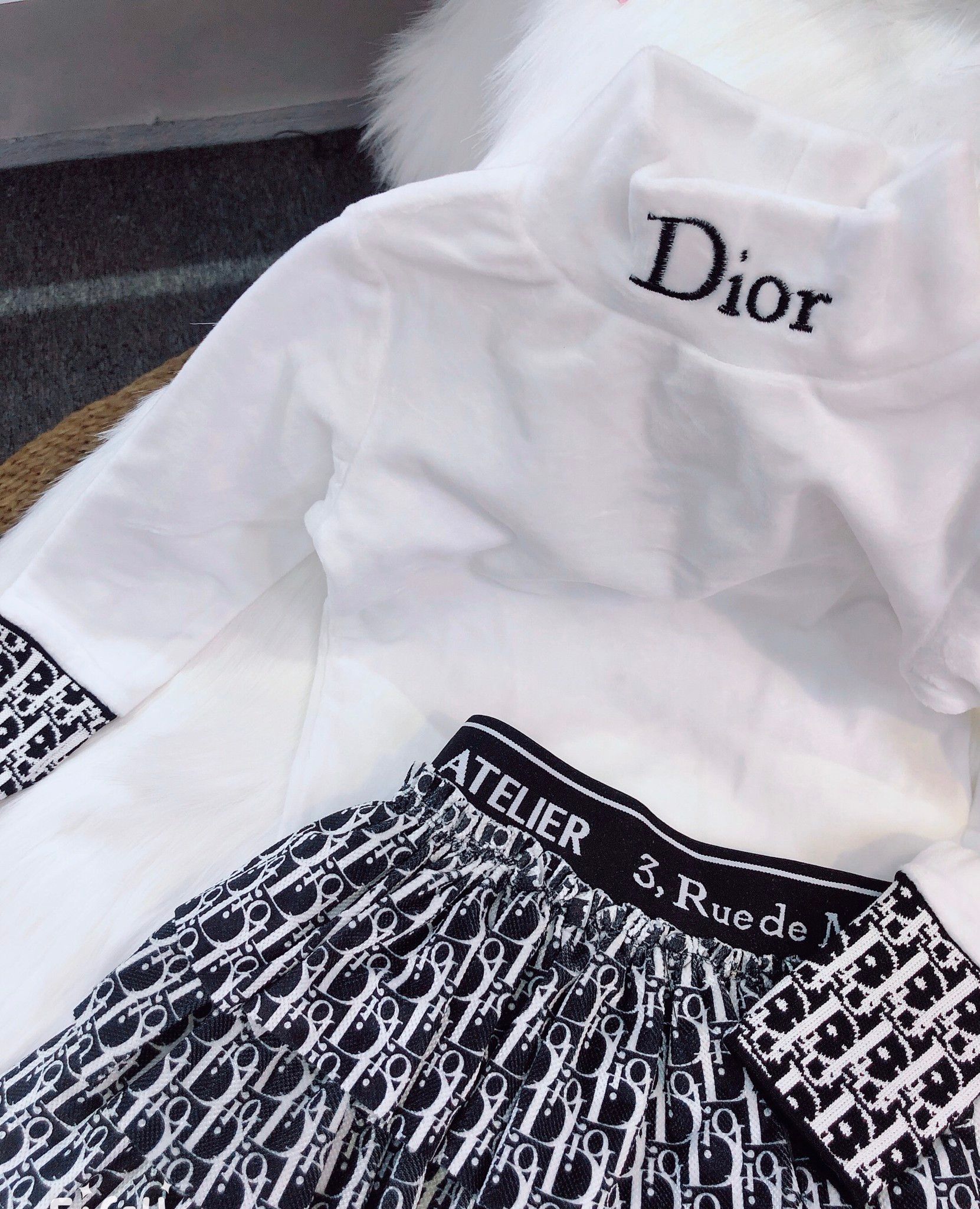 Chân váy DIor 4 tầng