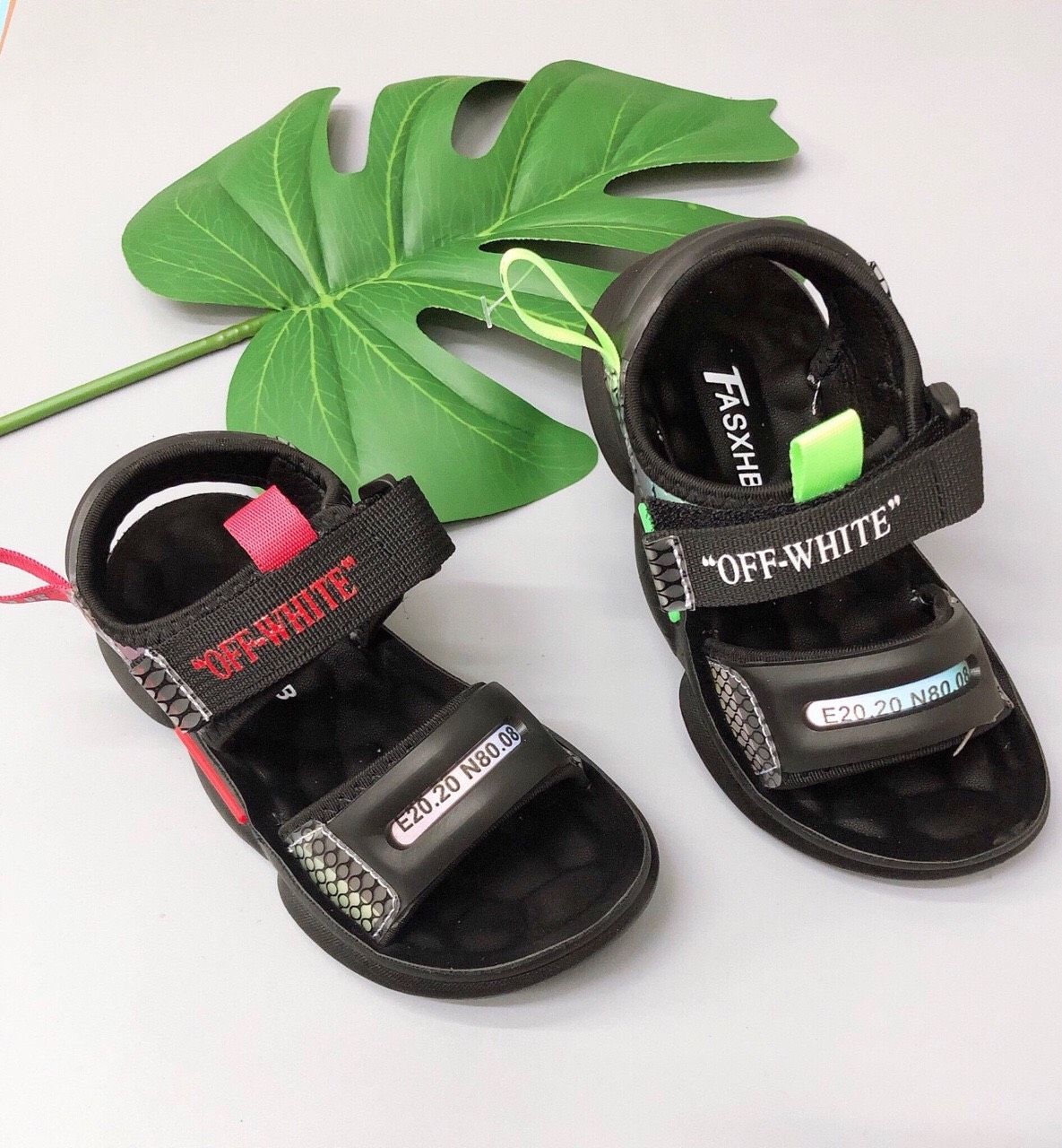 Sandal OFF - white lưới nhện