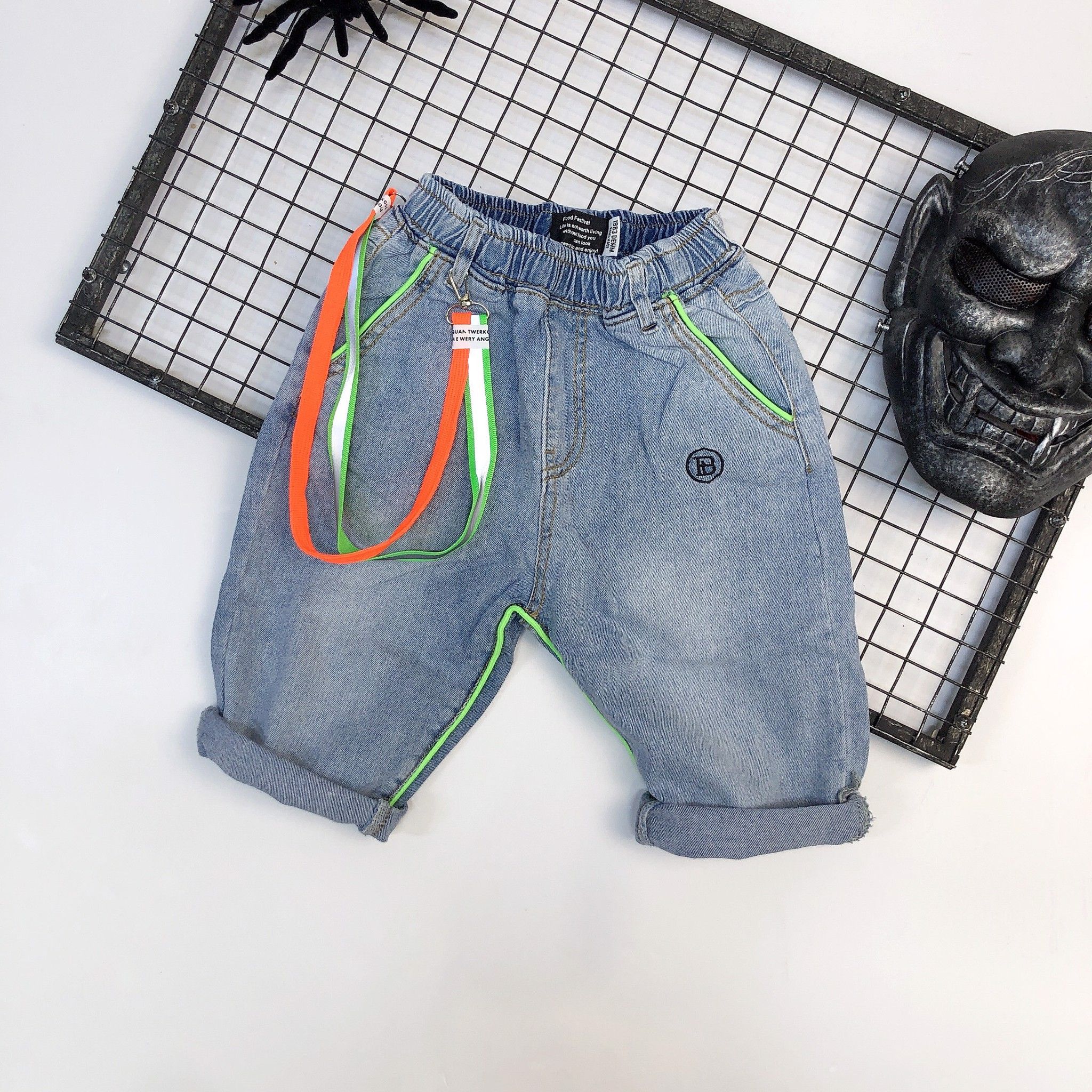 Quần bé trai bò ngố đường viền neon