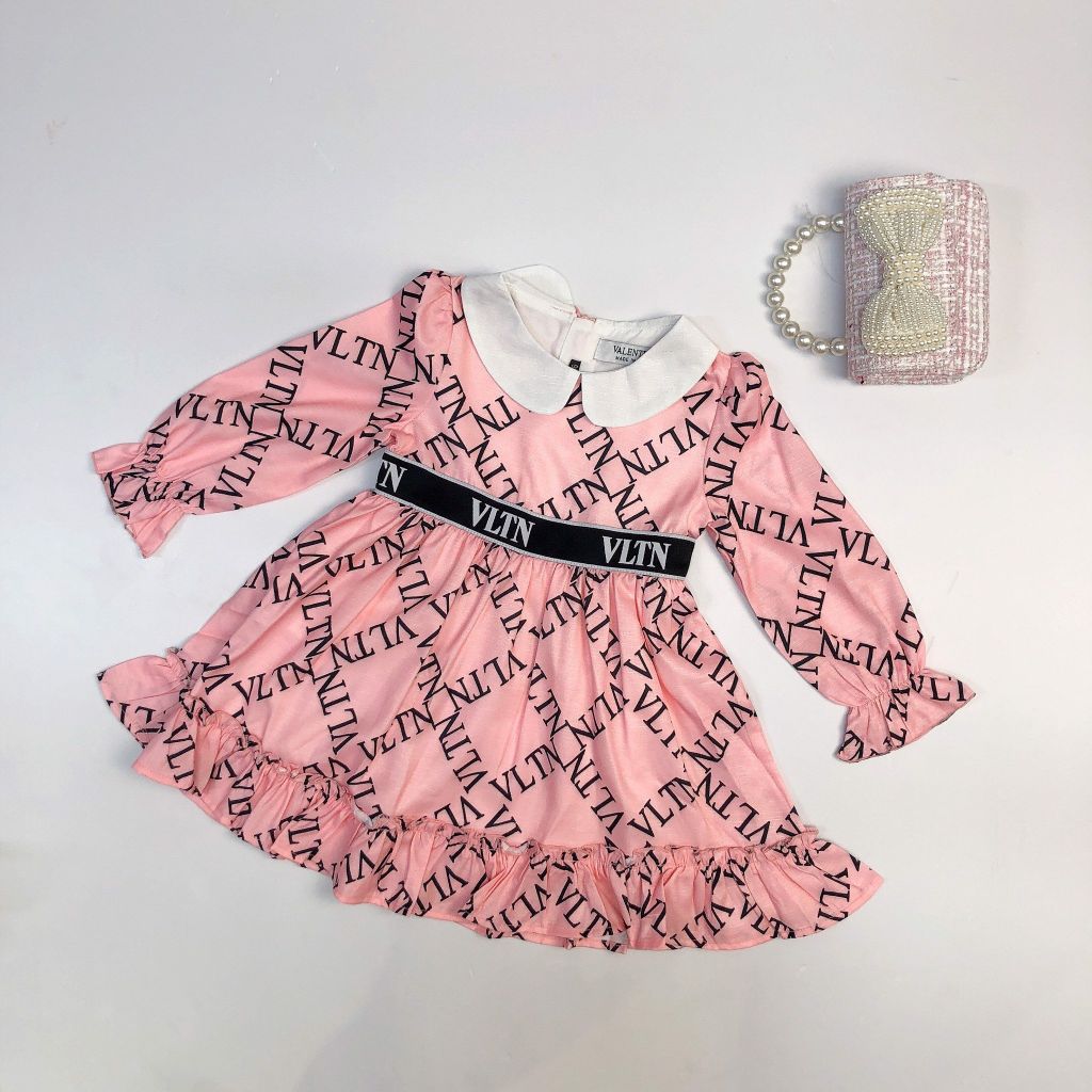Váy VLTN cổ bè tay dài