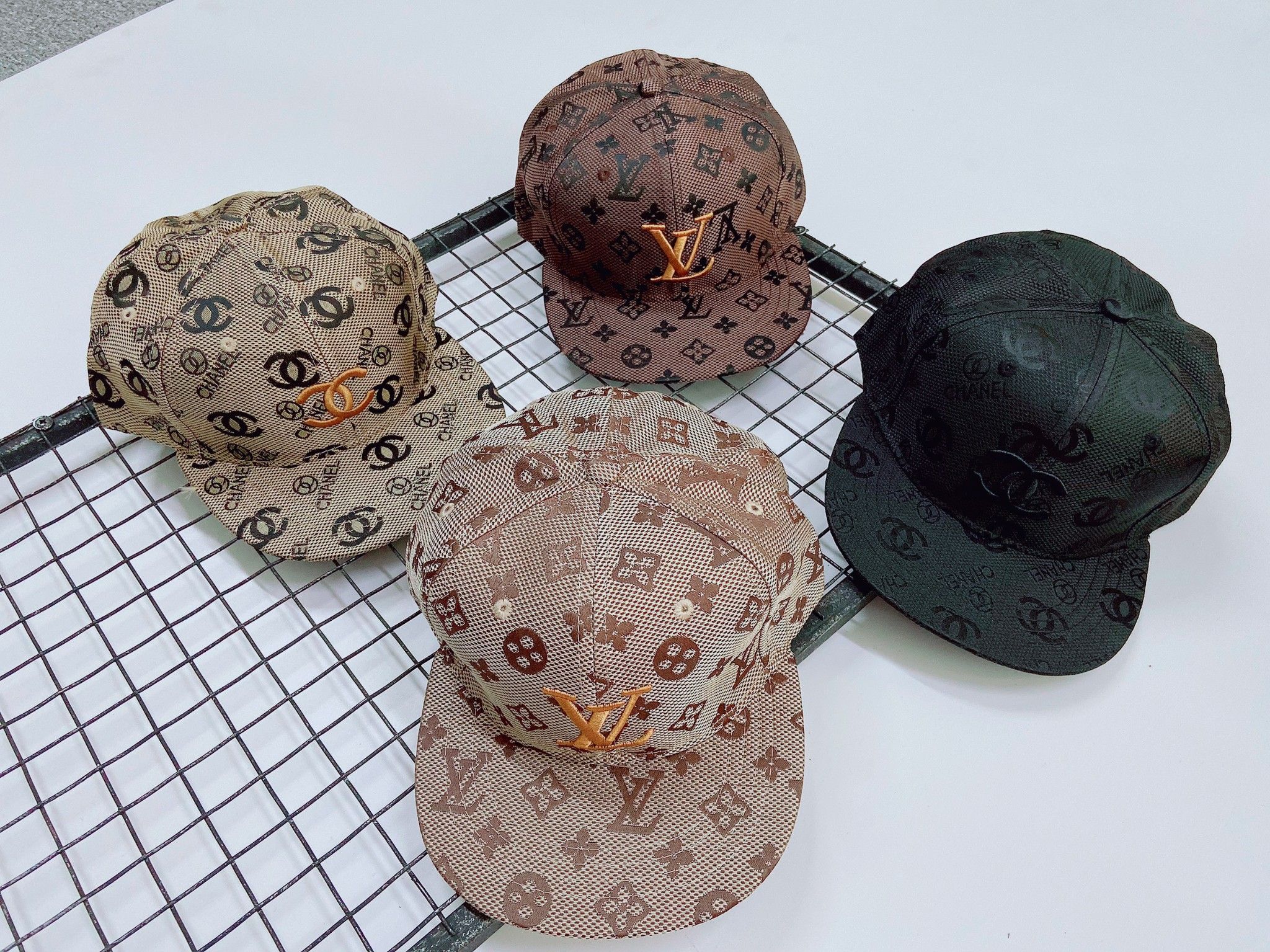 Mũ Snapback LV /Chanel