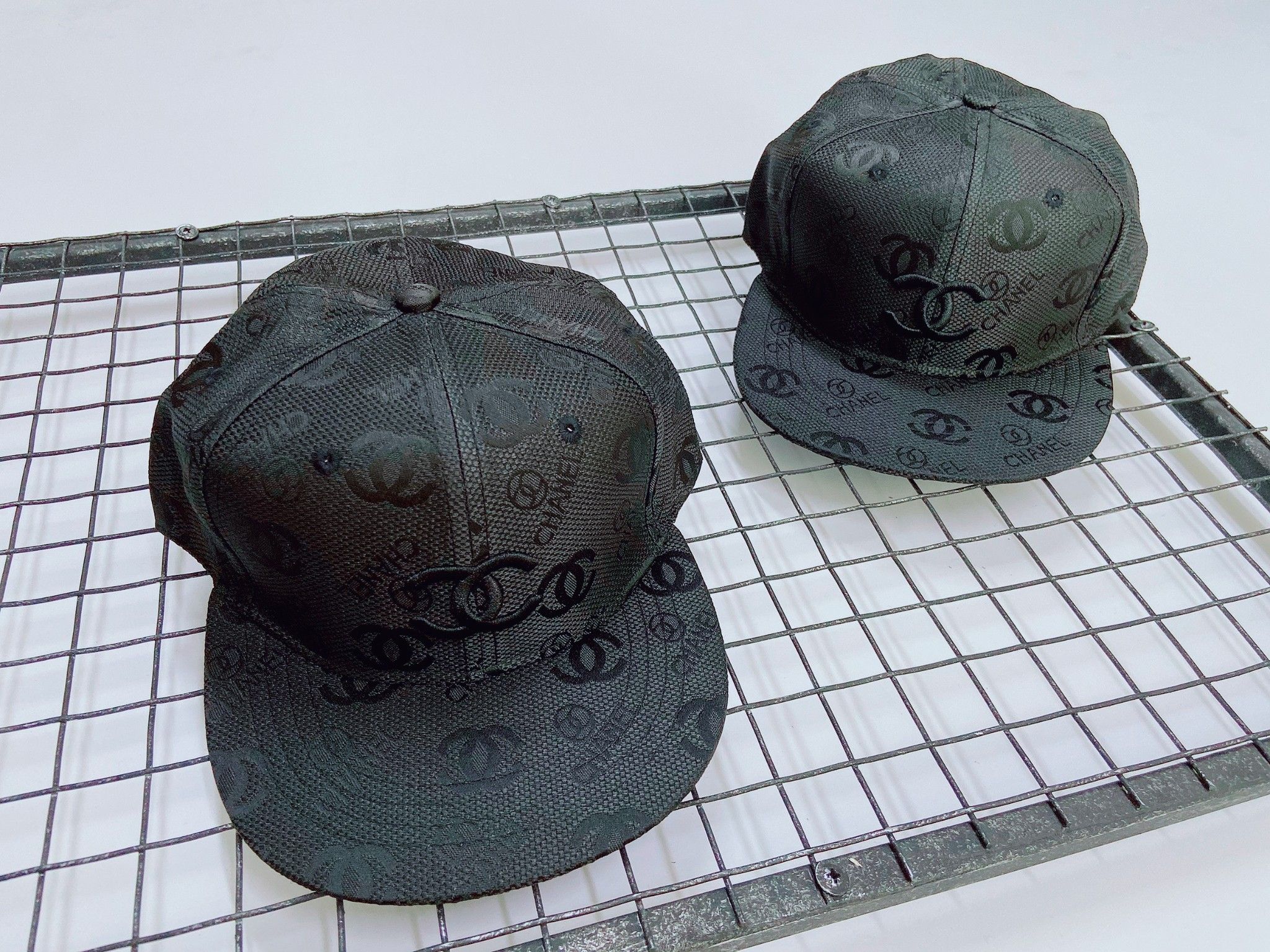 Mũ Snapback LV /Chanel