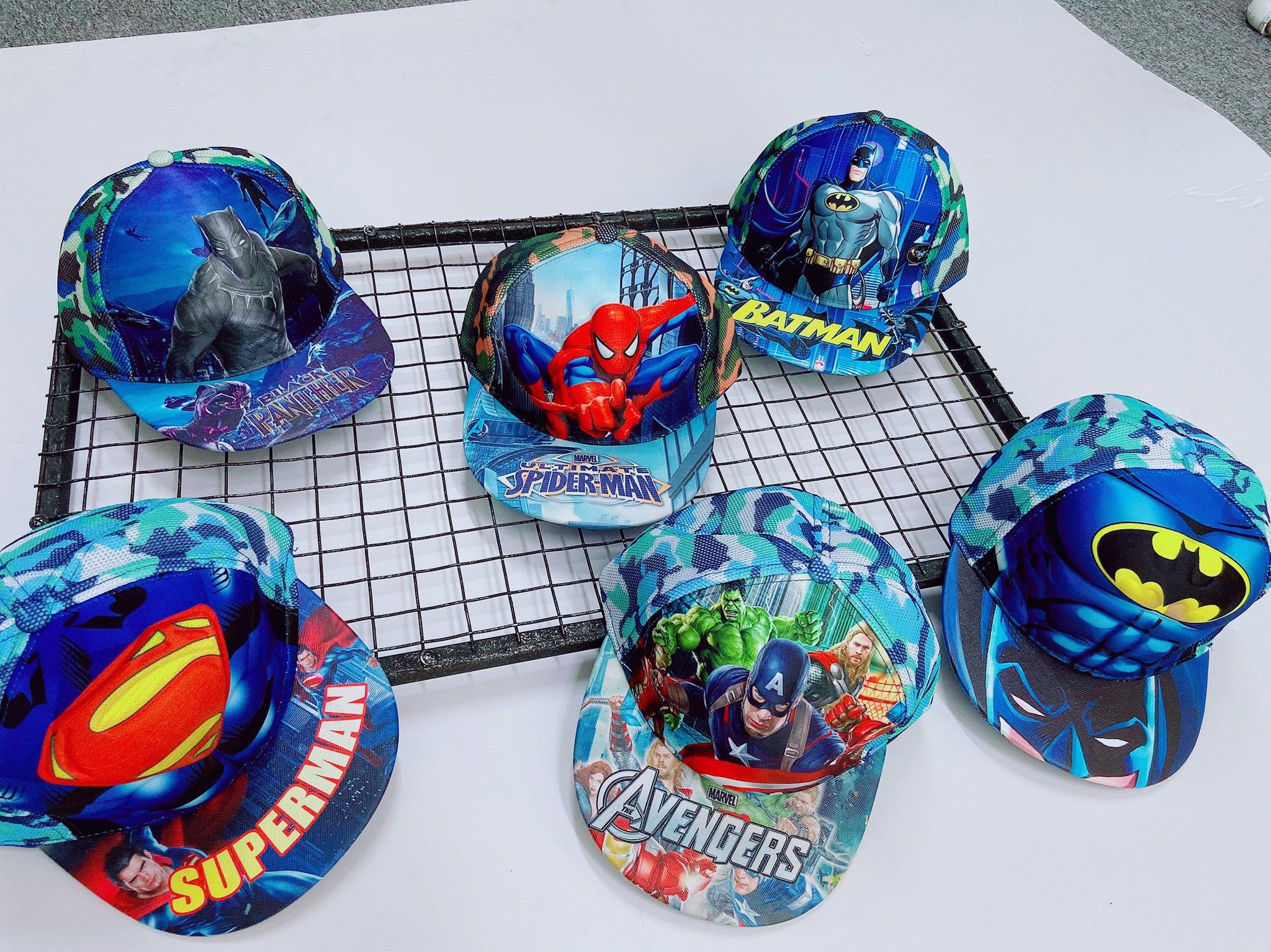 Mũ snapback siêu nhân 3D