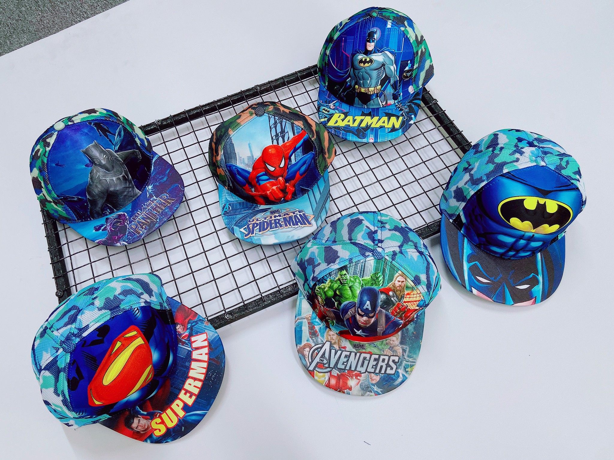 Mũ snapback siêu nhân 3D