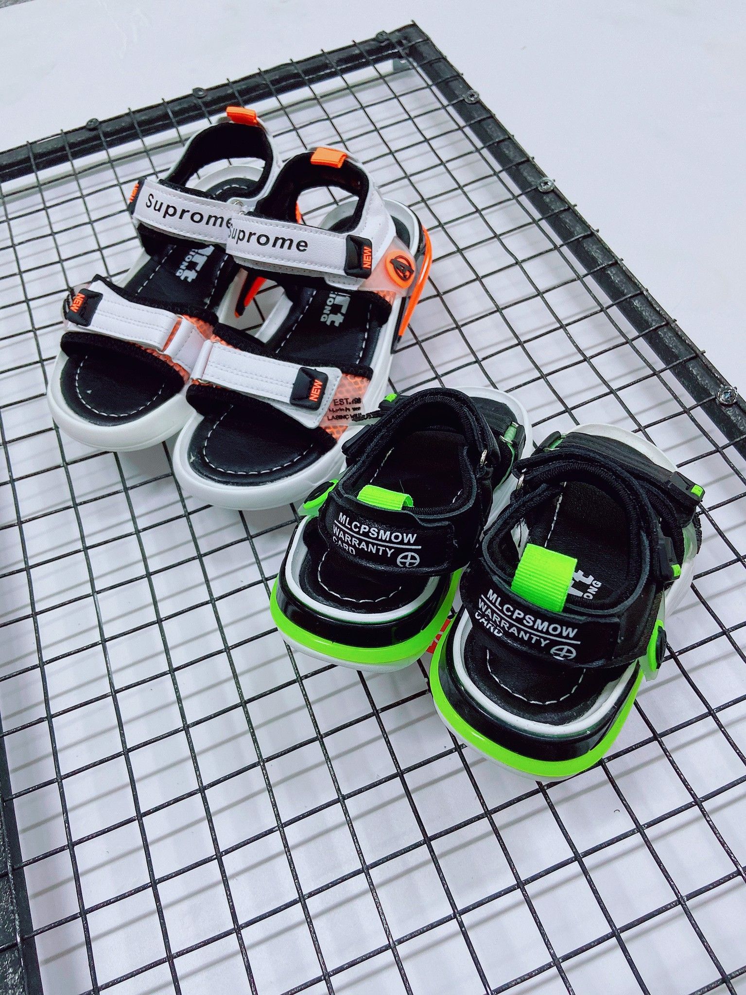 Sandal Suprome lưới màu vạc bên