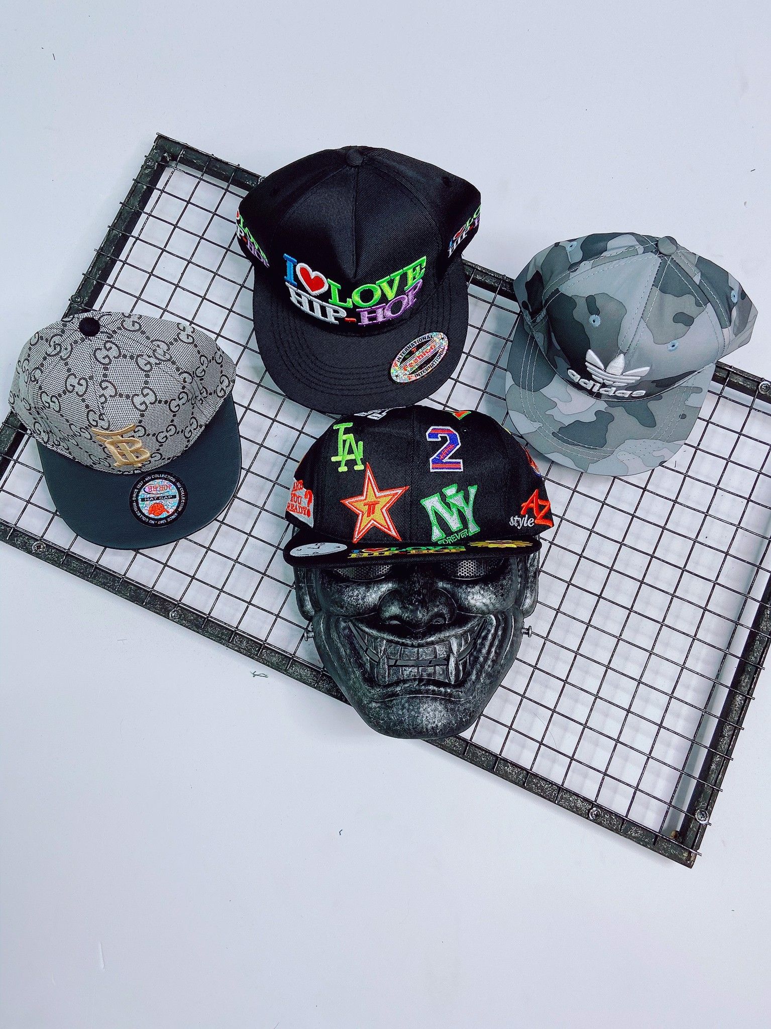 Mũ hiphop họa tiết