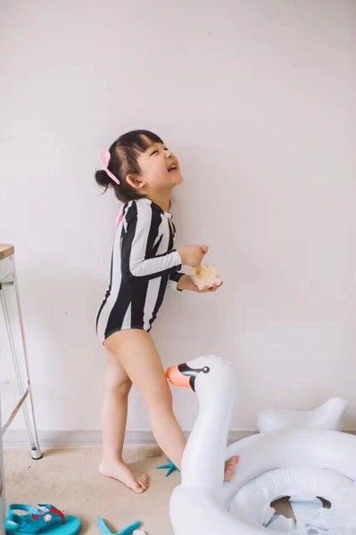 Bộ bơi bé gái 031 3-7