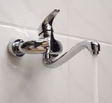 Vòi rửa chén âm tường nóng lạnh Đồng mạ Chrome Eurolife EL-T015AT (Trắng bạc)