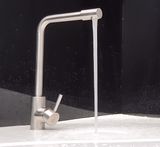 Vòi rửa chén nóng lạnh Inox SUS 304 nguyên khối đầu vòi xoay 360 độ Eurolife EL-KM10 (Trắng vàng)